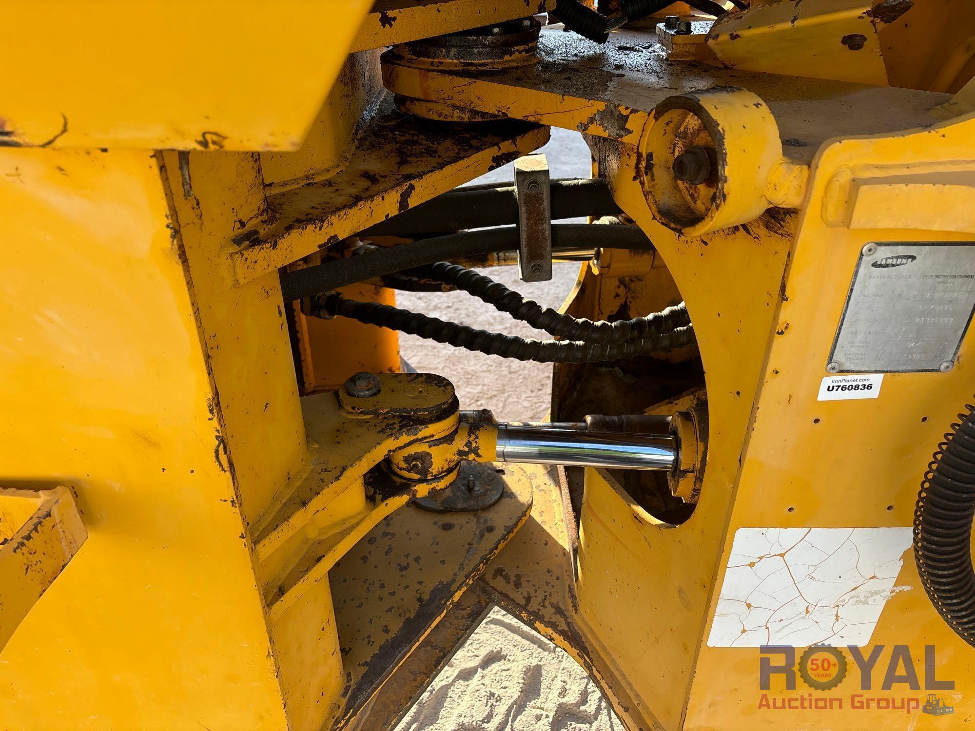2000 Samsung SL120-2 Articulating Wheel Loader