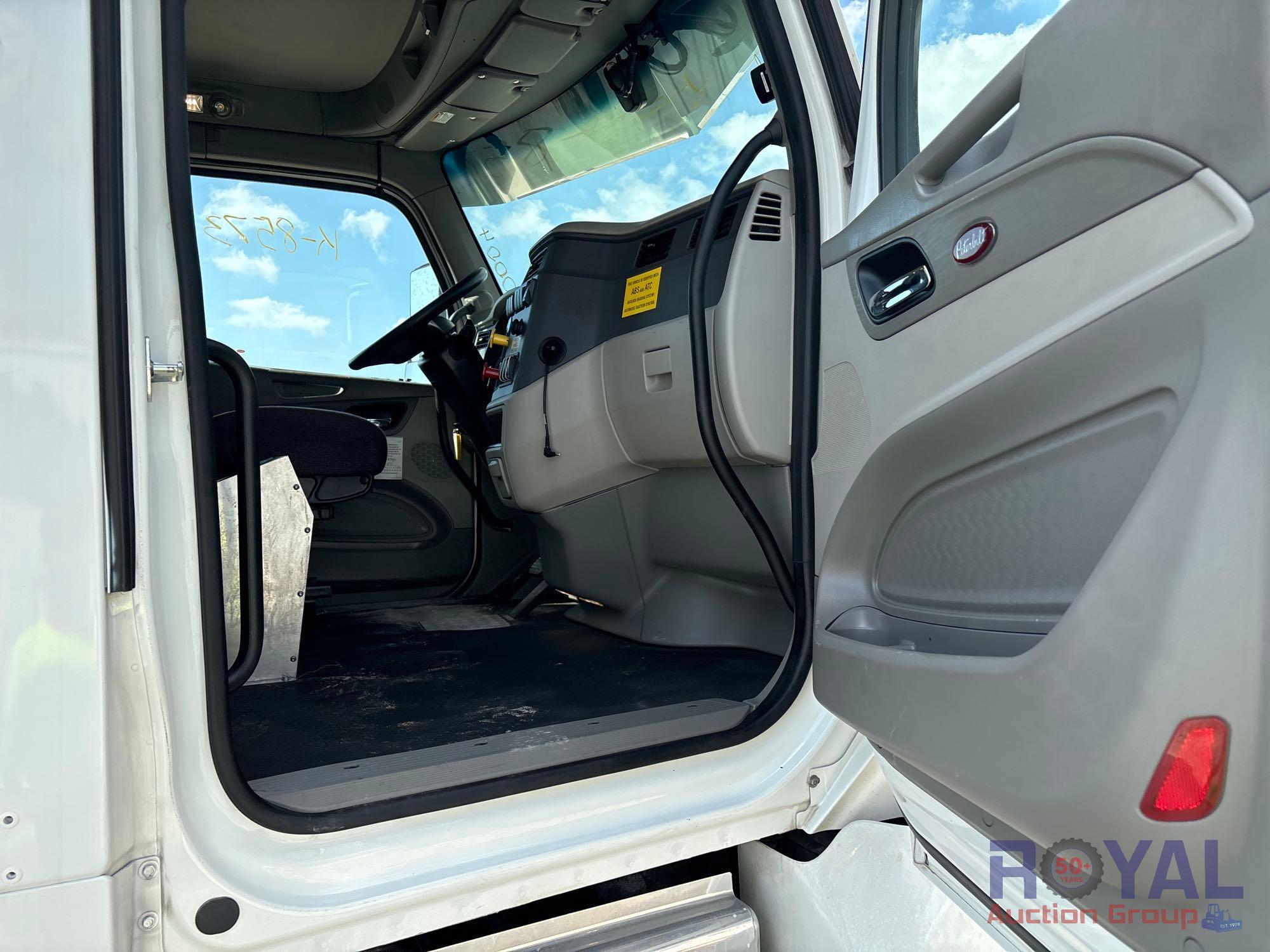 2022 Peterbilt 579 Tri-Axle 21Yd Dump Truck