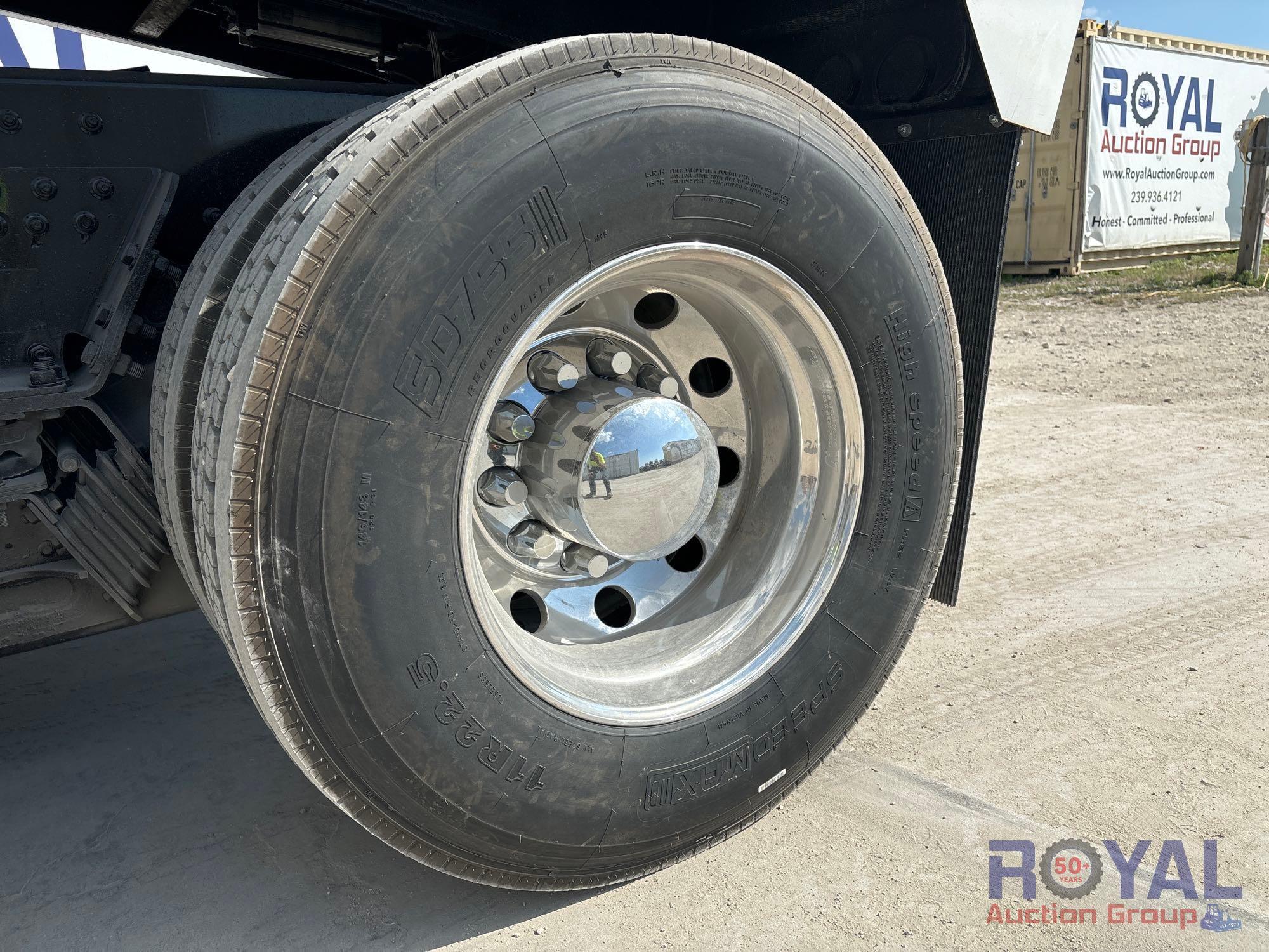 2022 Peterbilt 579 Tri-Axle 21Yd Dump Truck