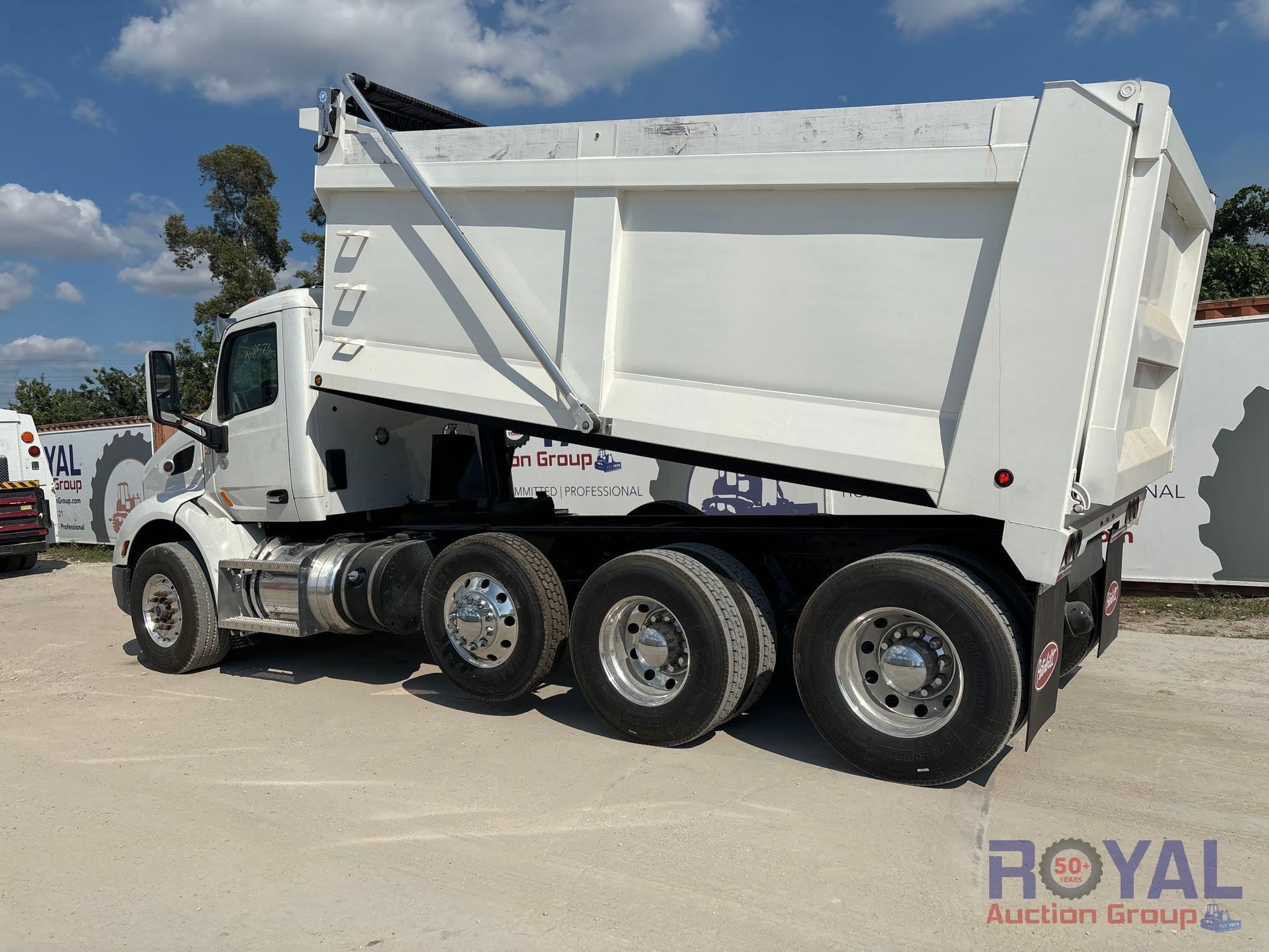 2022 Peterbilt 579 Tri-Axle 21Yd Dump Truck