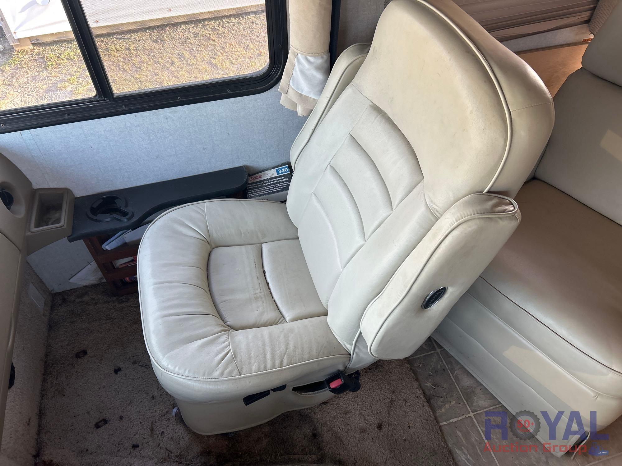 2005 Fleetwood Bounder 35E Motorhome