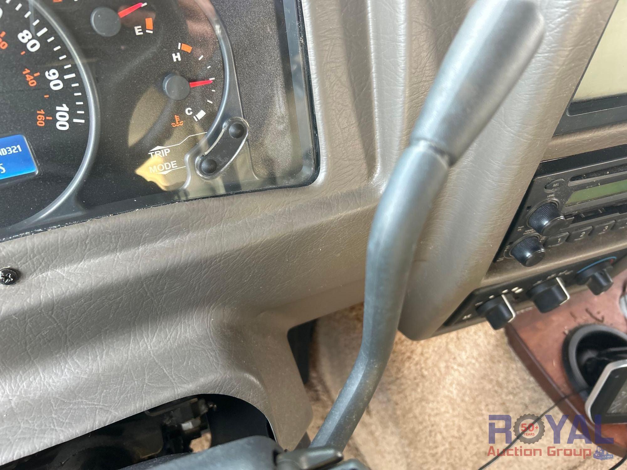 2005 Fleetwood Bounder 35E Motorhome