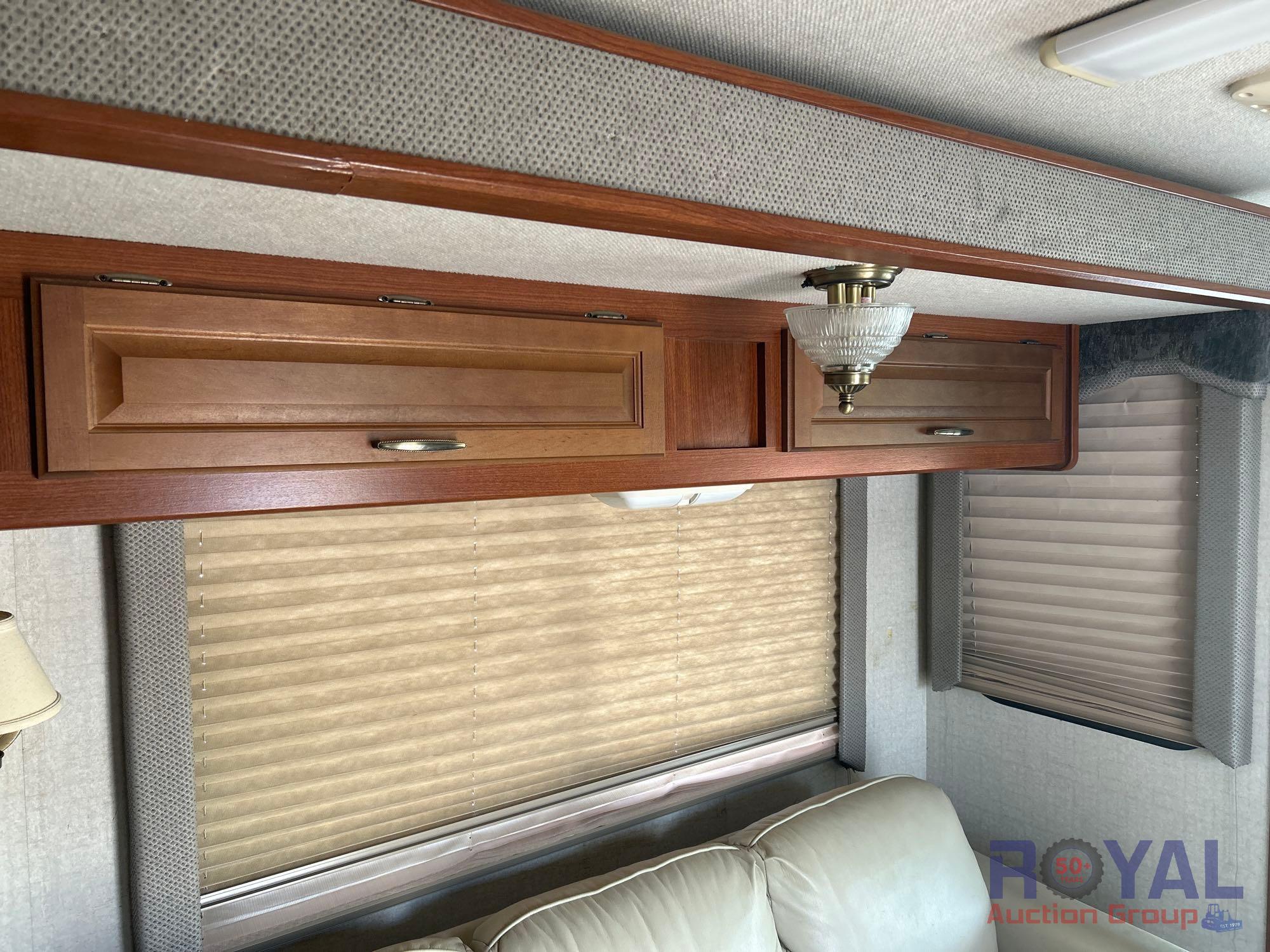 2005 Fleetwood Bounder 35E Motorhome
