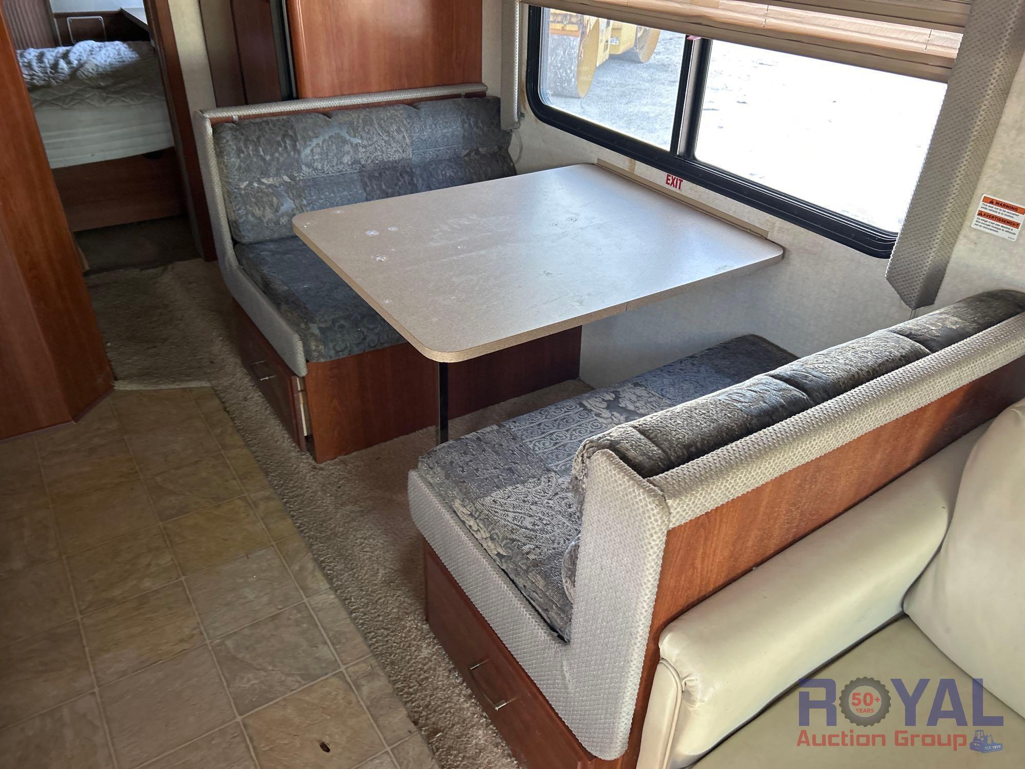 2005 Fleetwood Bounder 35E Motorhome