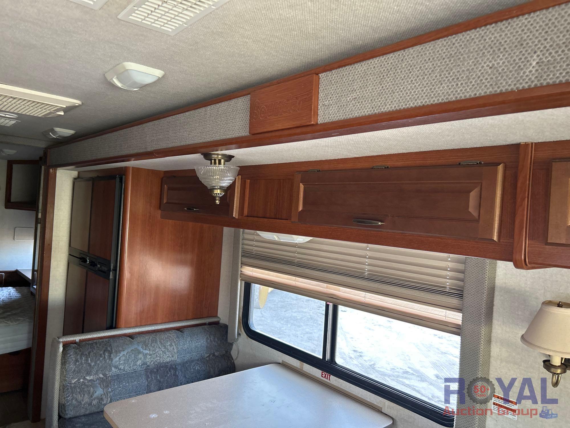 2005 Fleetwood Bounder 35E Motorhome