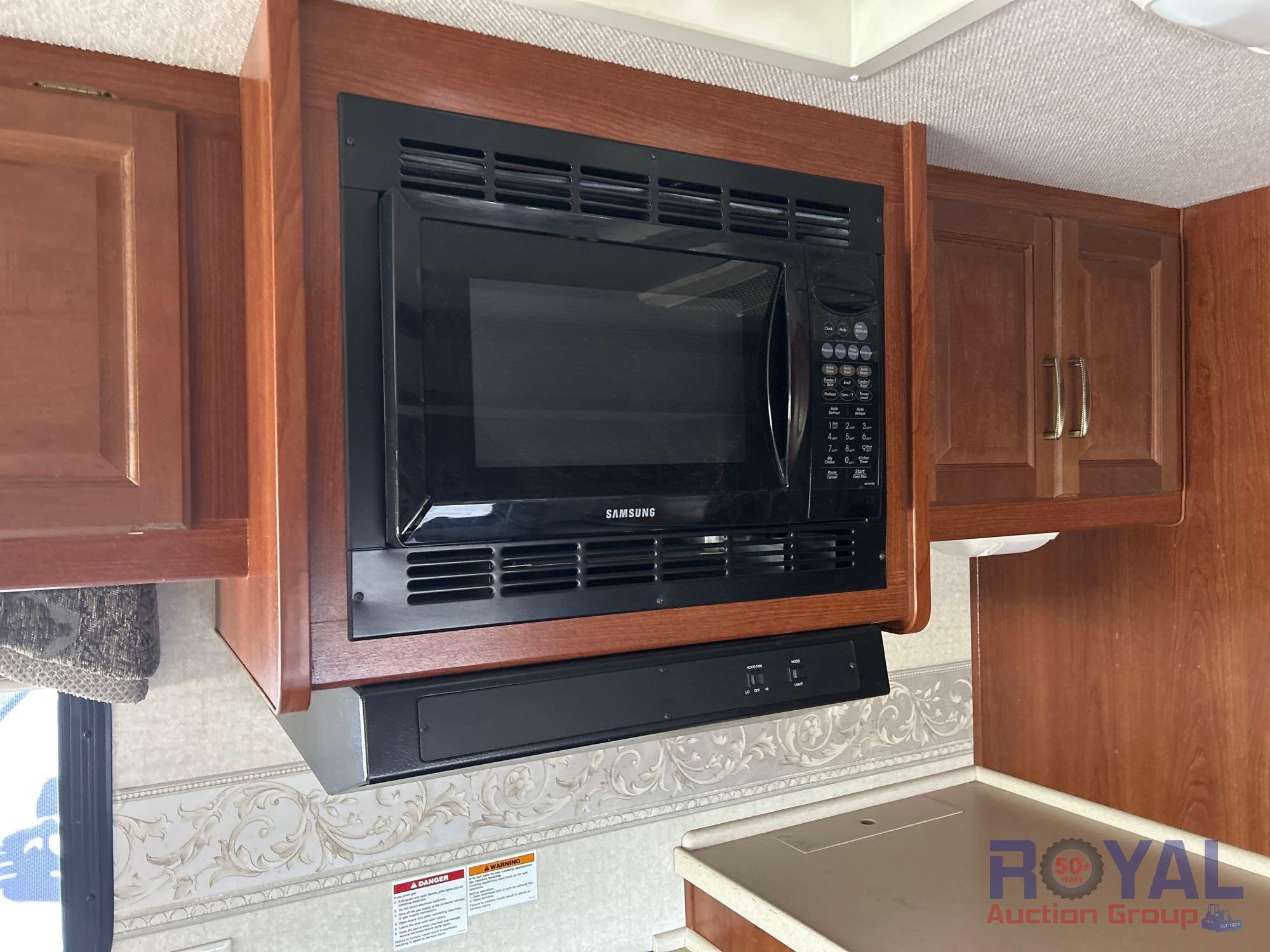 2005 Fleetwood Bounder 35E Motorhome