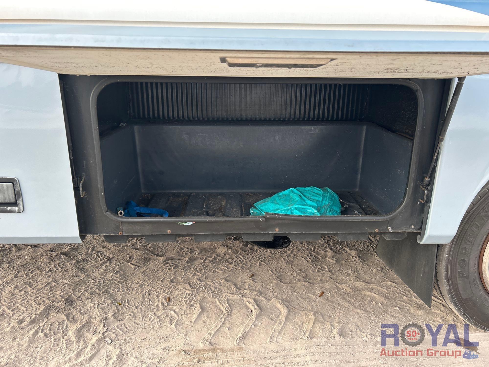2005 Fleetwood Bounder 35E Motorhome