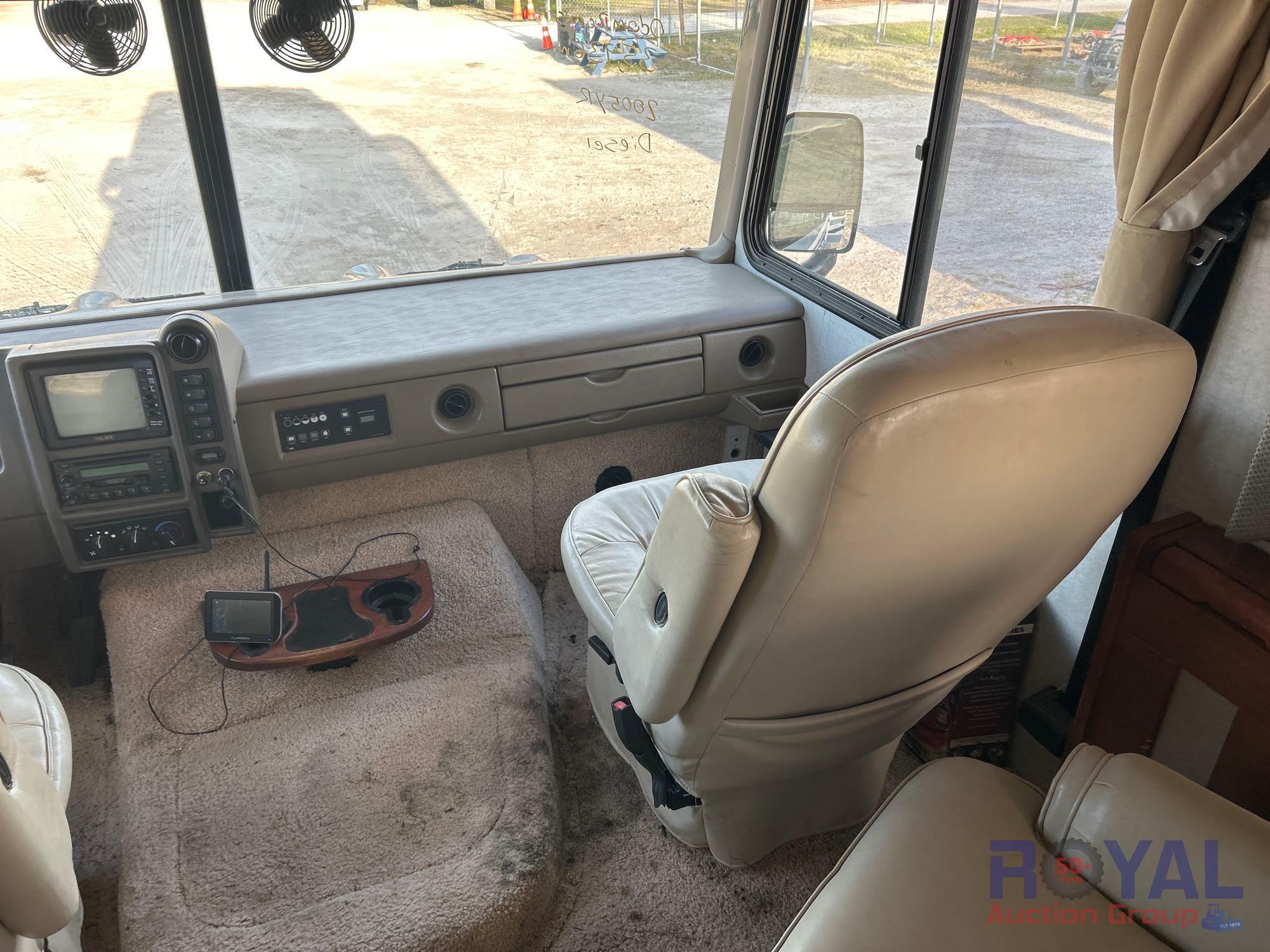 2005 Fleetwood Bounder 35E Motorhome