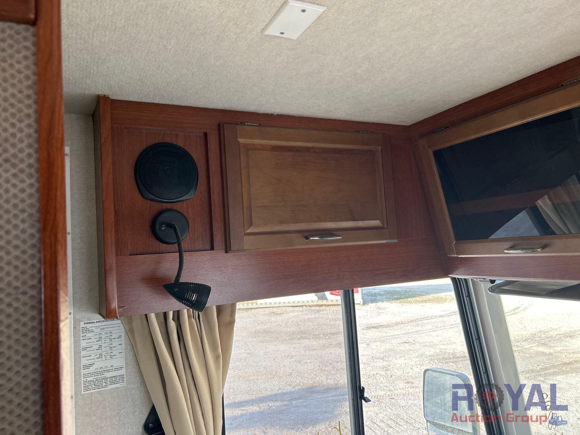 2005 Fleetwood Bounder 35E Motorhome