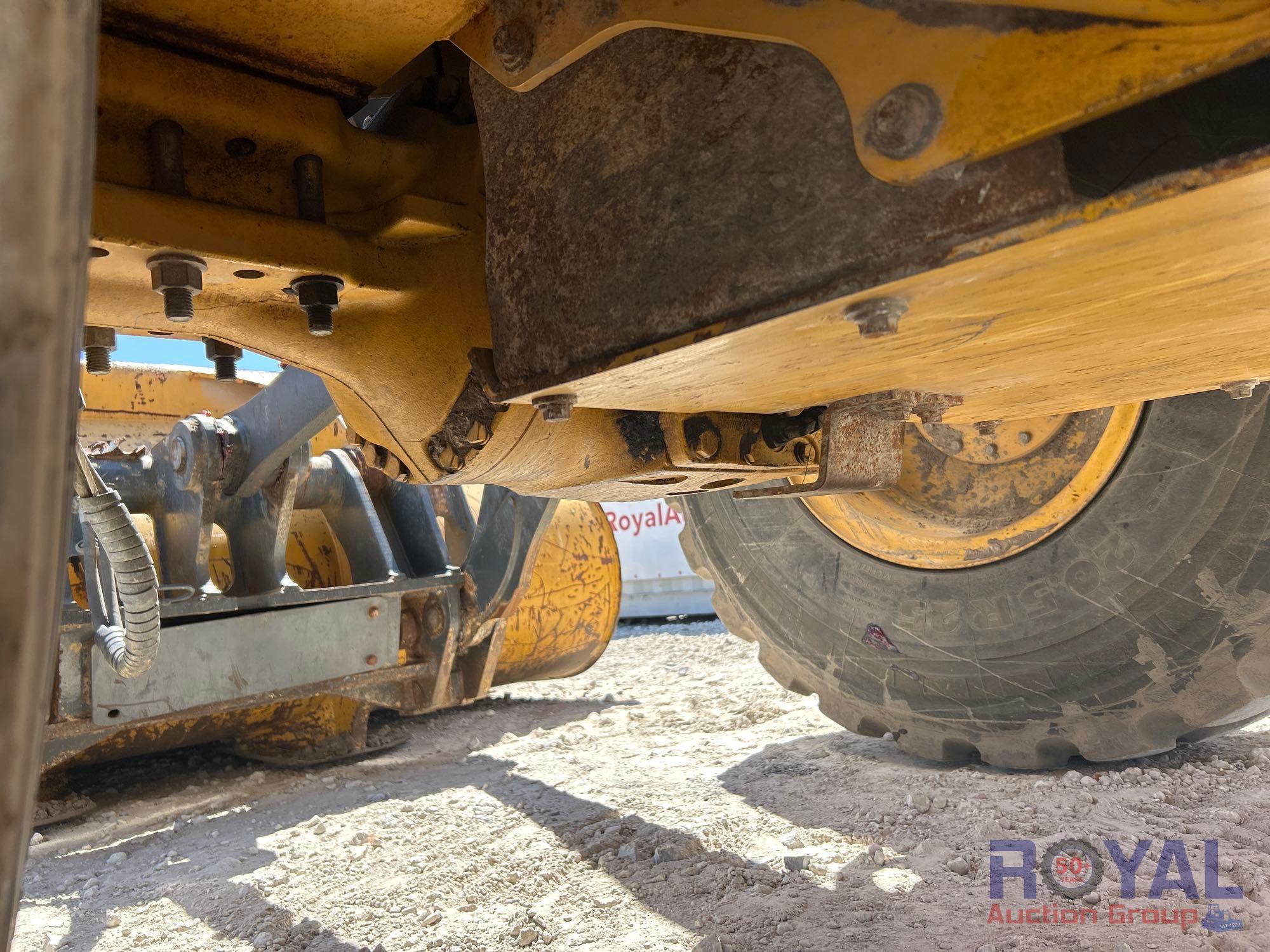 2015 John Deere 524K Articulated Wheel Loader