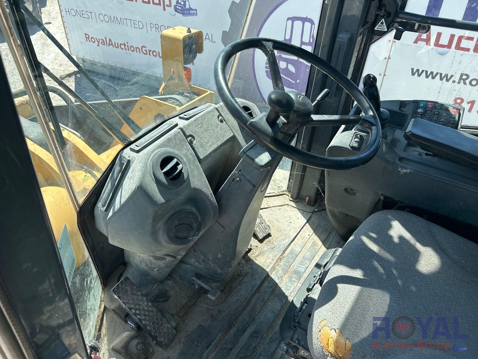 2015 John Deere 524K Articulated Wheel Loader