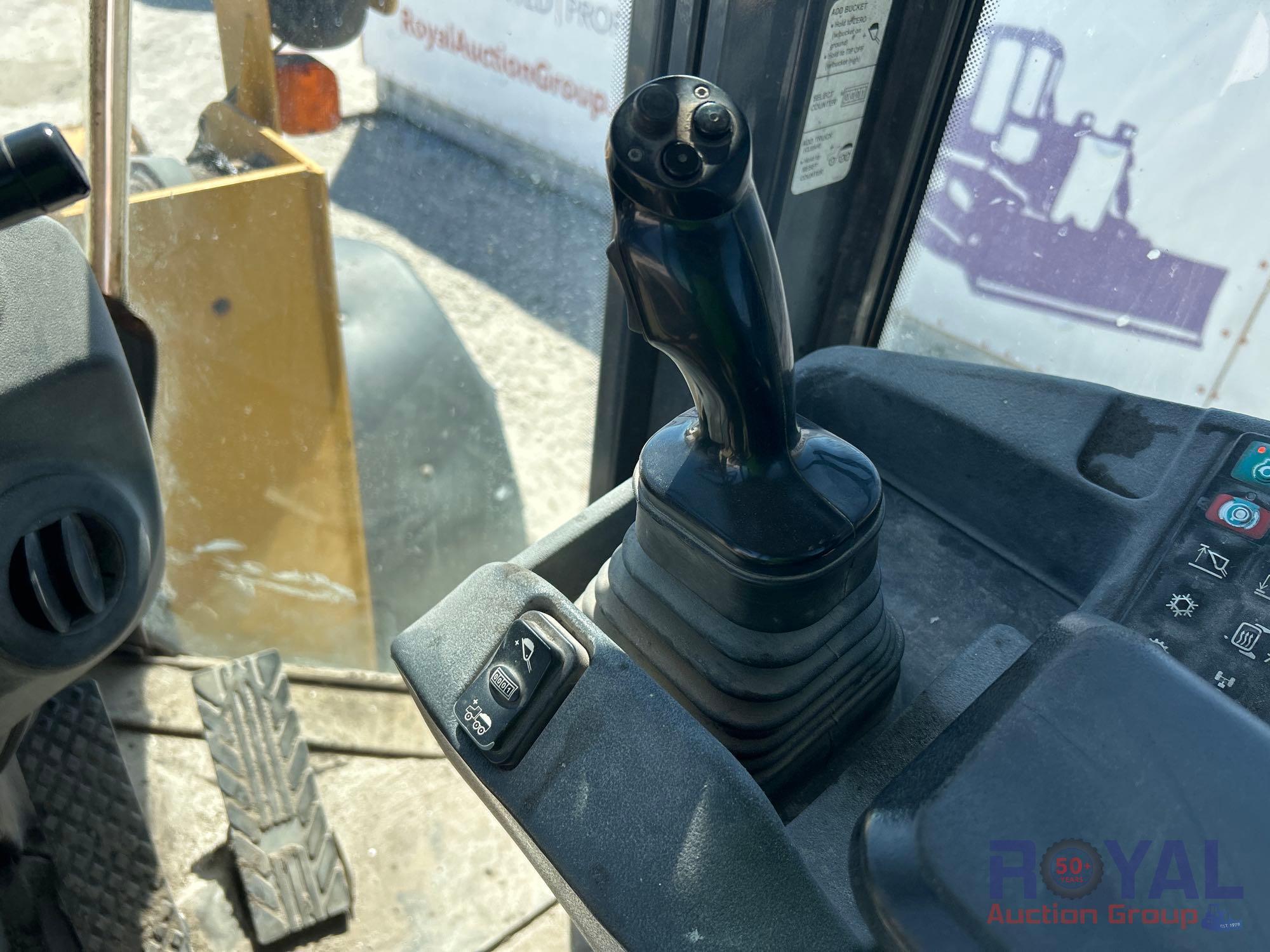 2015 John Deere 524K Articulated Wheel Loader