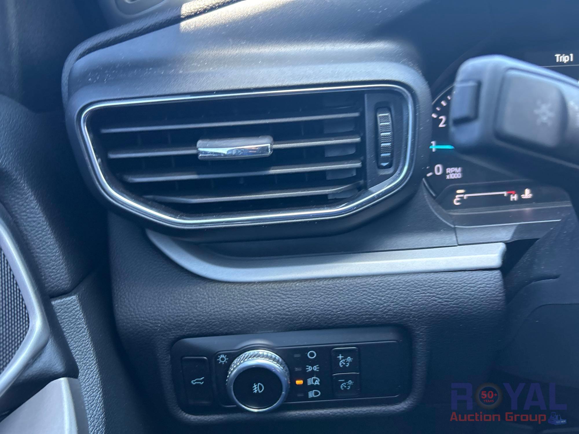 2023 Ford Explorer XLT SUV