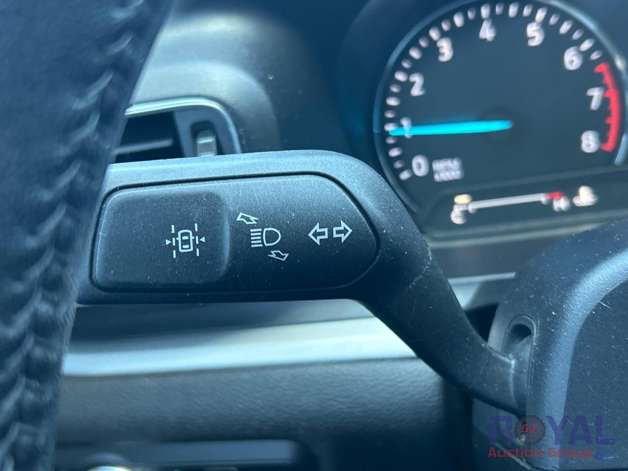 2023 Ford Explorer XLT SUV