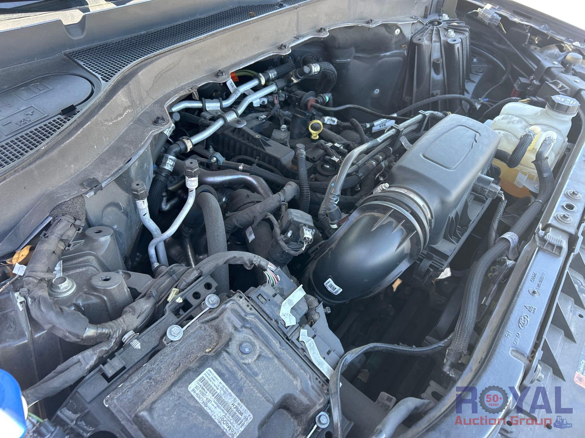 2023 Ford Explorer XLT SUV