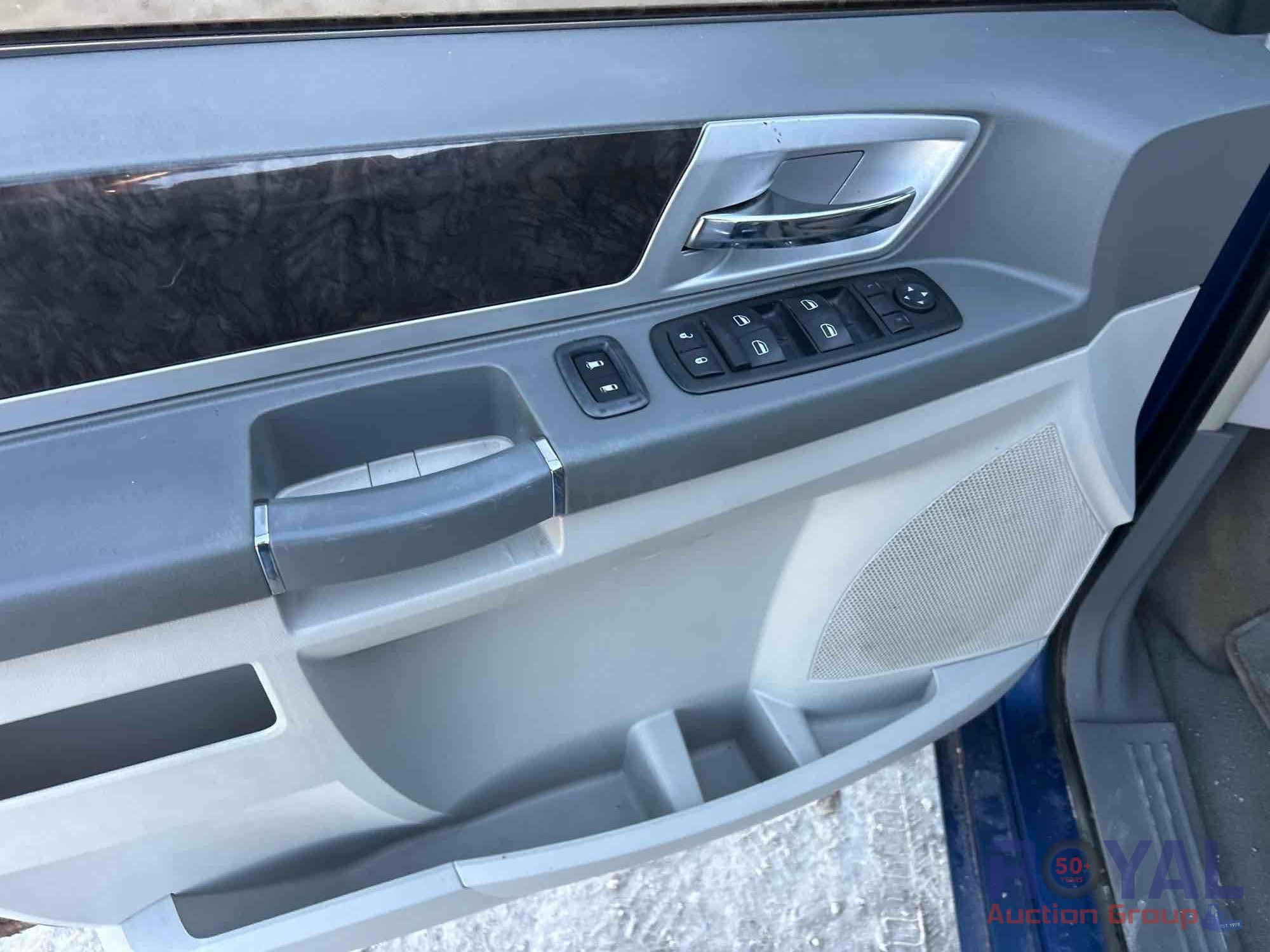 2010 Dodge Grand Caravan SXT Van