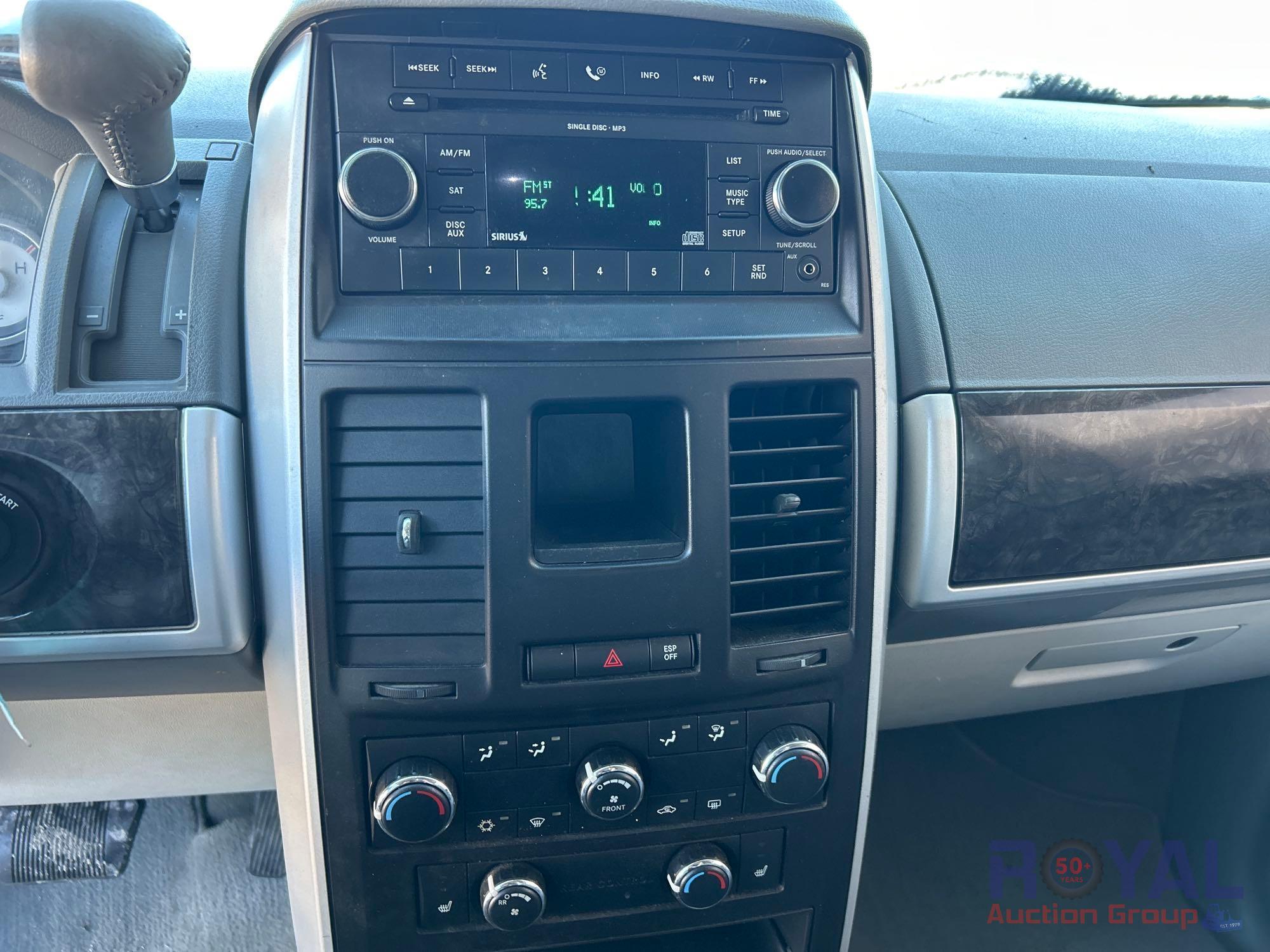2010 Dodge Grand Caravan SXT Van