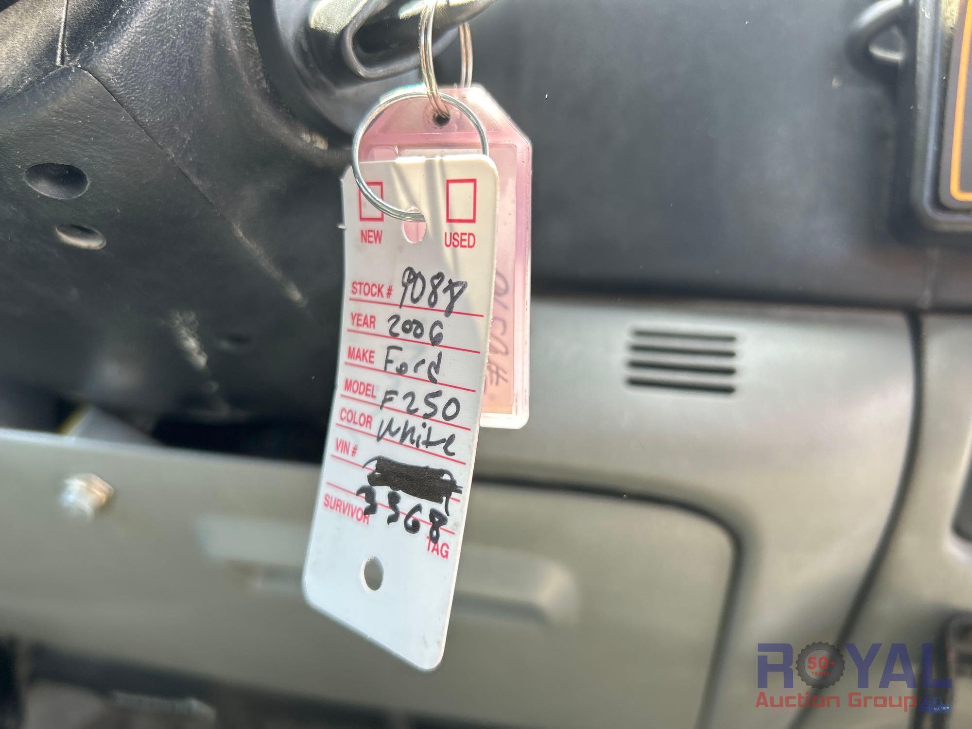 2006 Ford F-250 4x4 Ext. Cab Reading Service Truck
