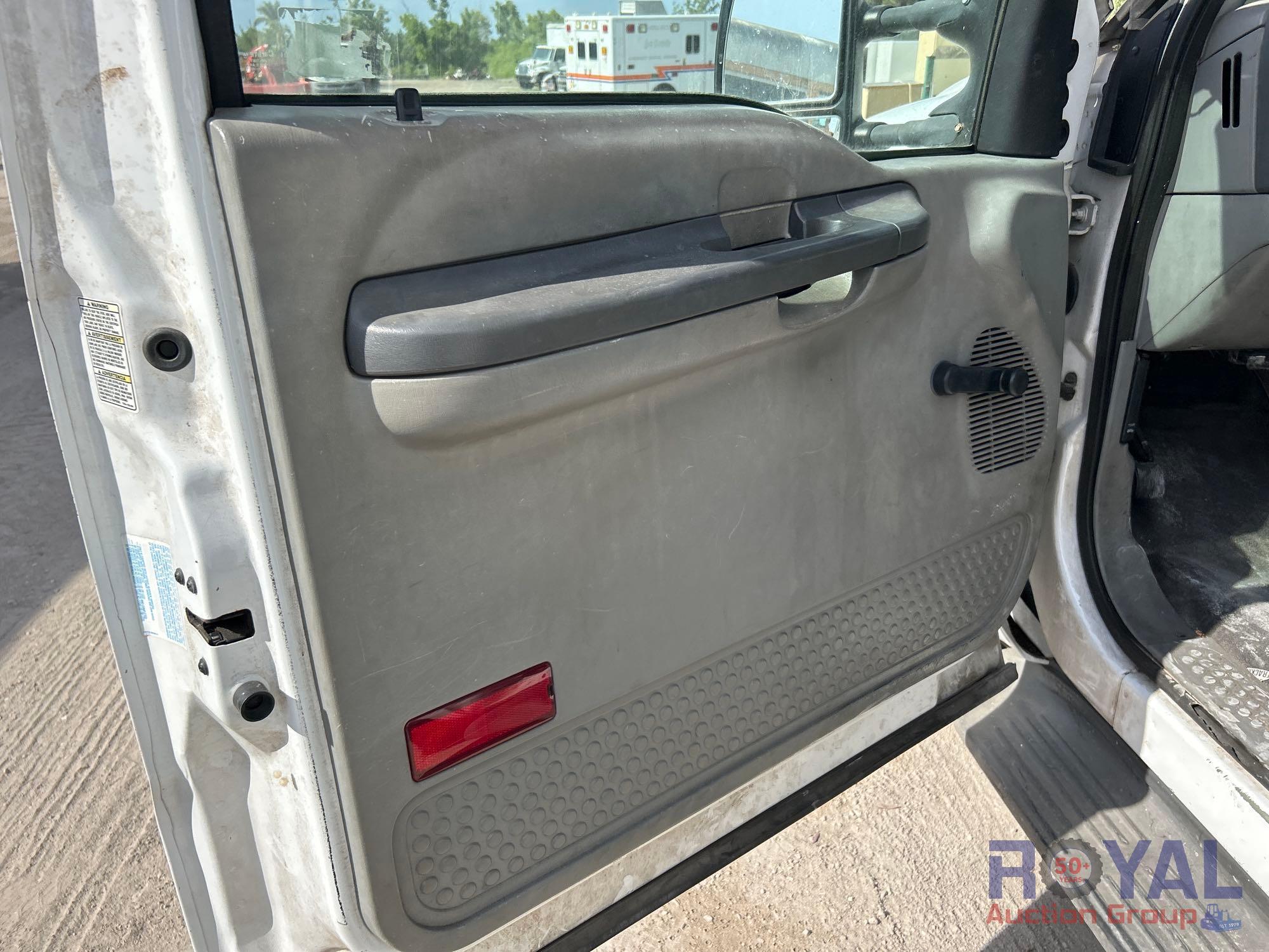 2002 Ford F-550 Altec L37MR 37ft Material Handling Insulated Bucket Truck