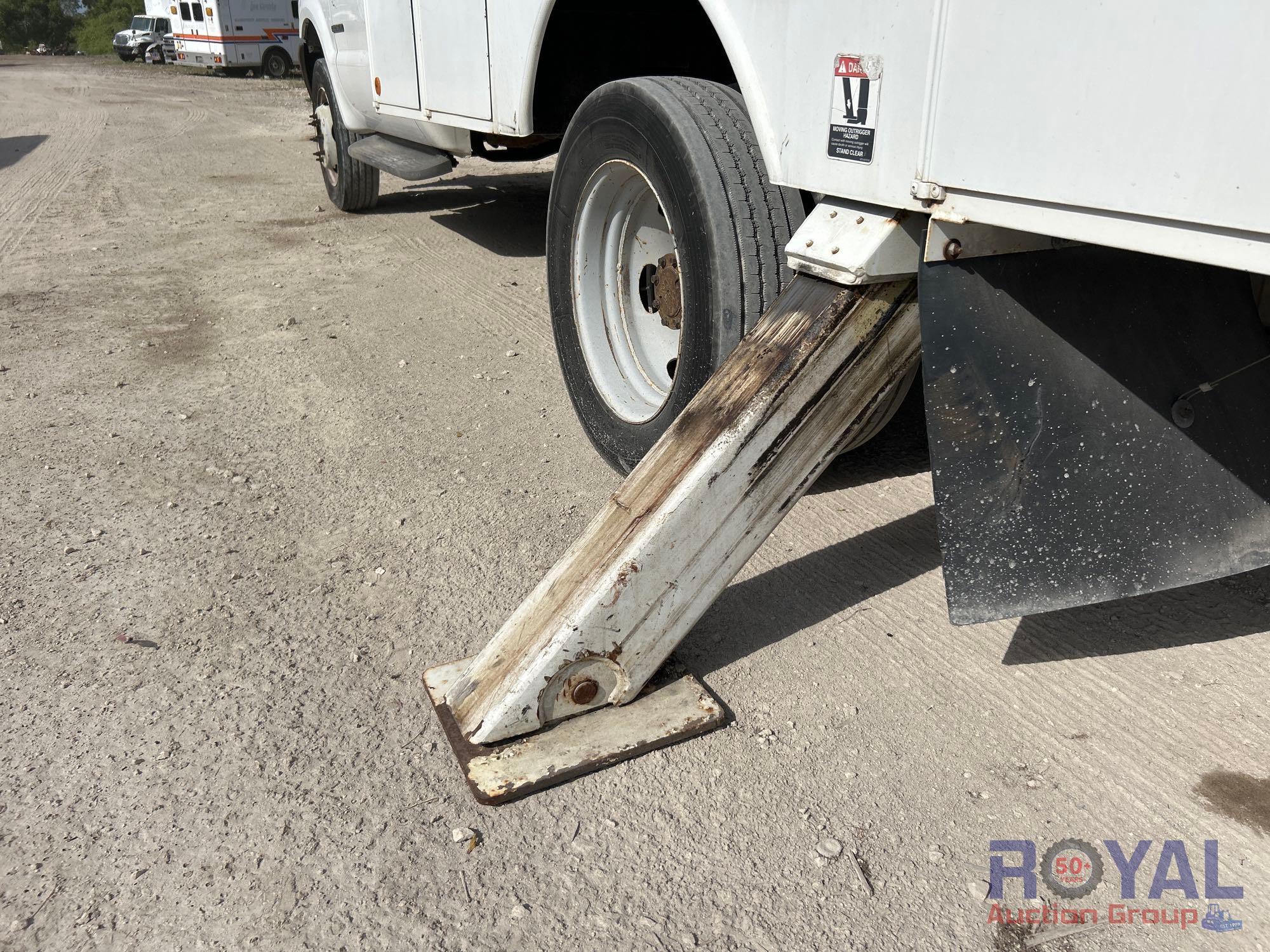 2002 Ford F-550 Altec L37MR 37ft Material Handling Insulated Bucket Truck