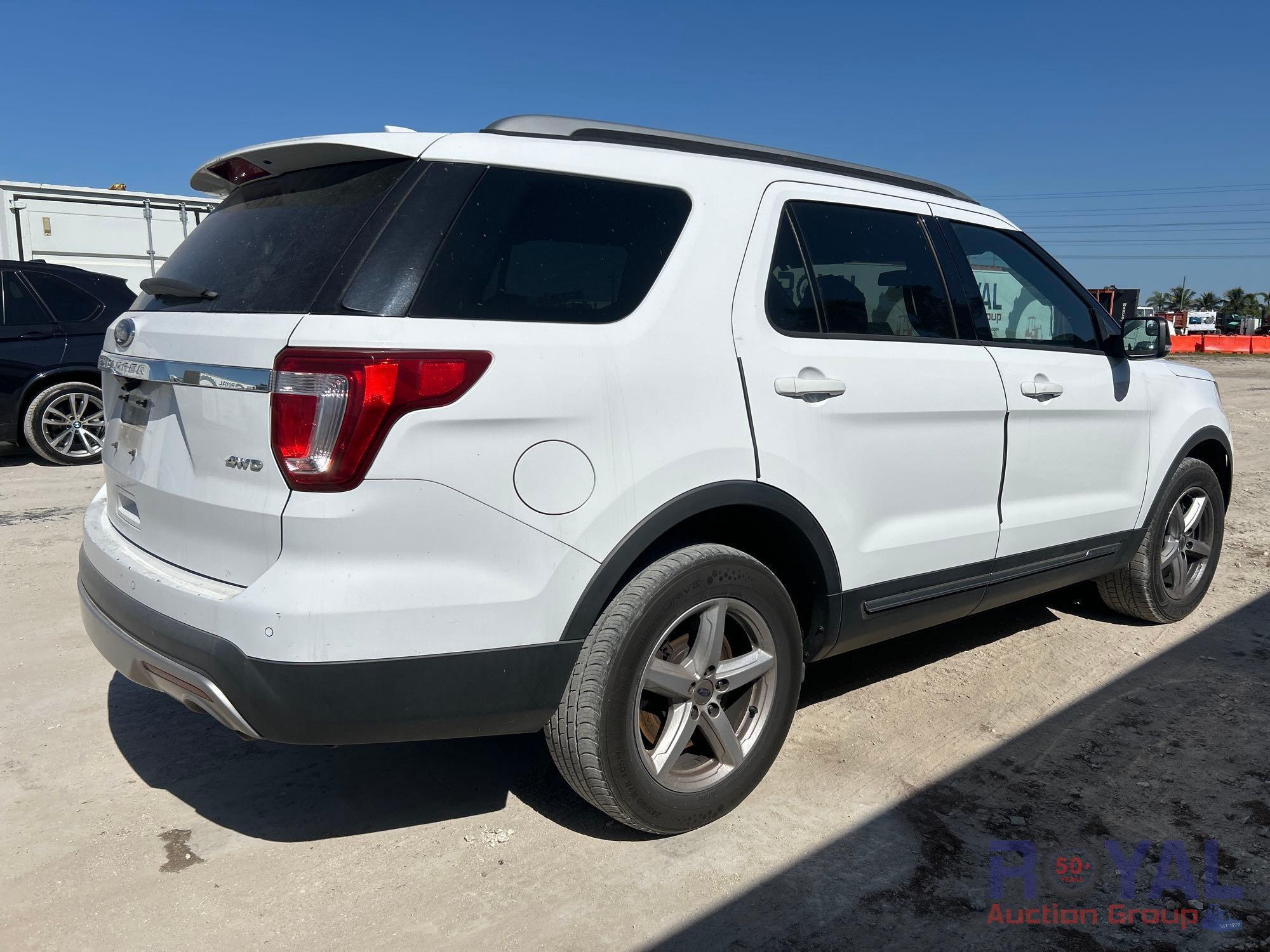 2017 Ford Explorer XLT AWD SUV