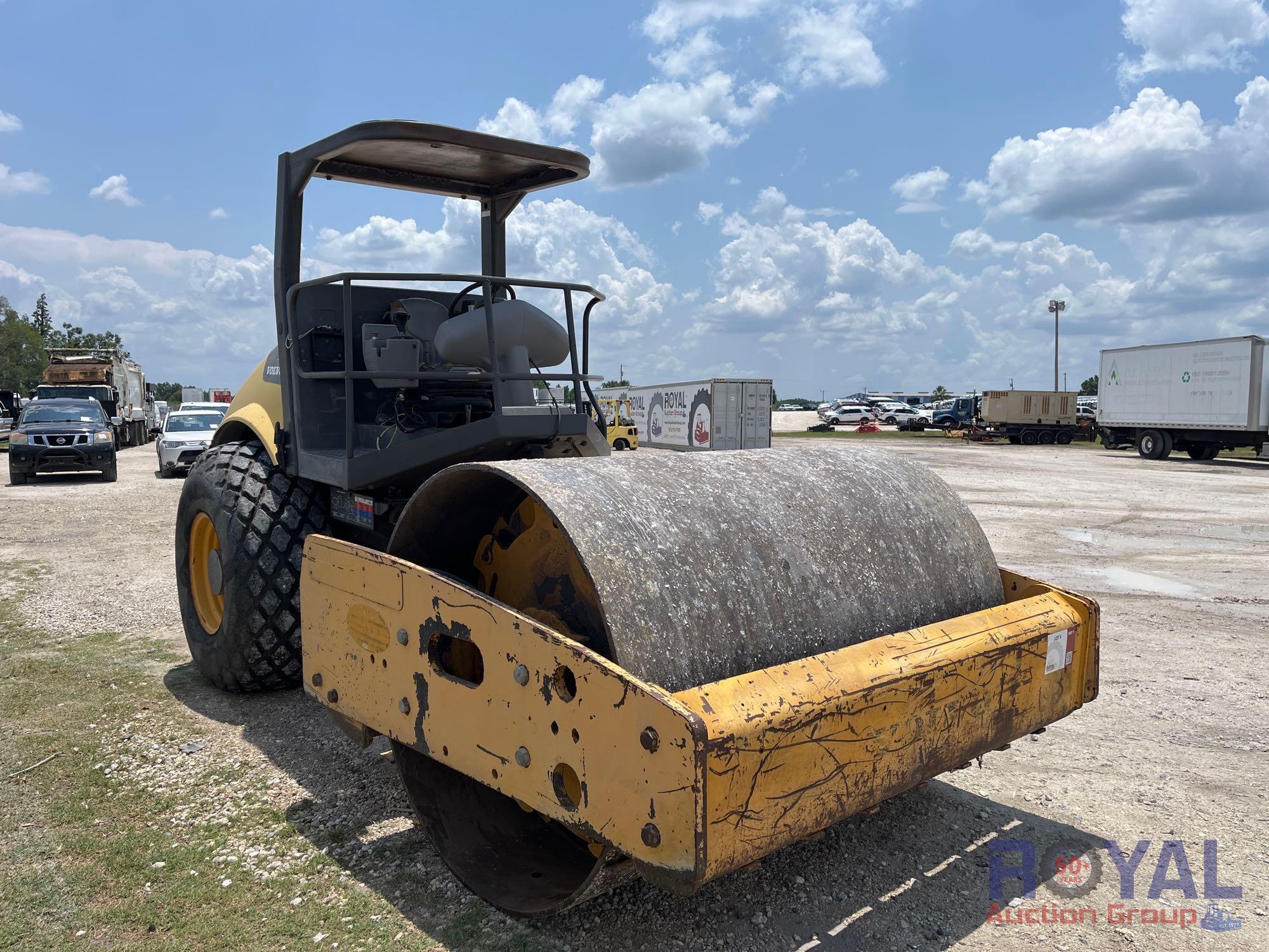2011 Volvo SD-100D Single Drum Vibratory Dirt Compactor