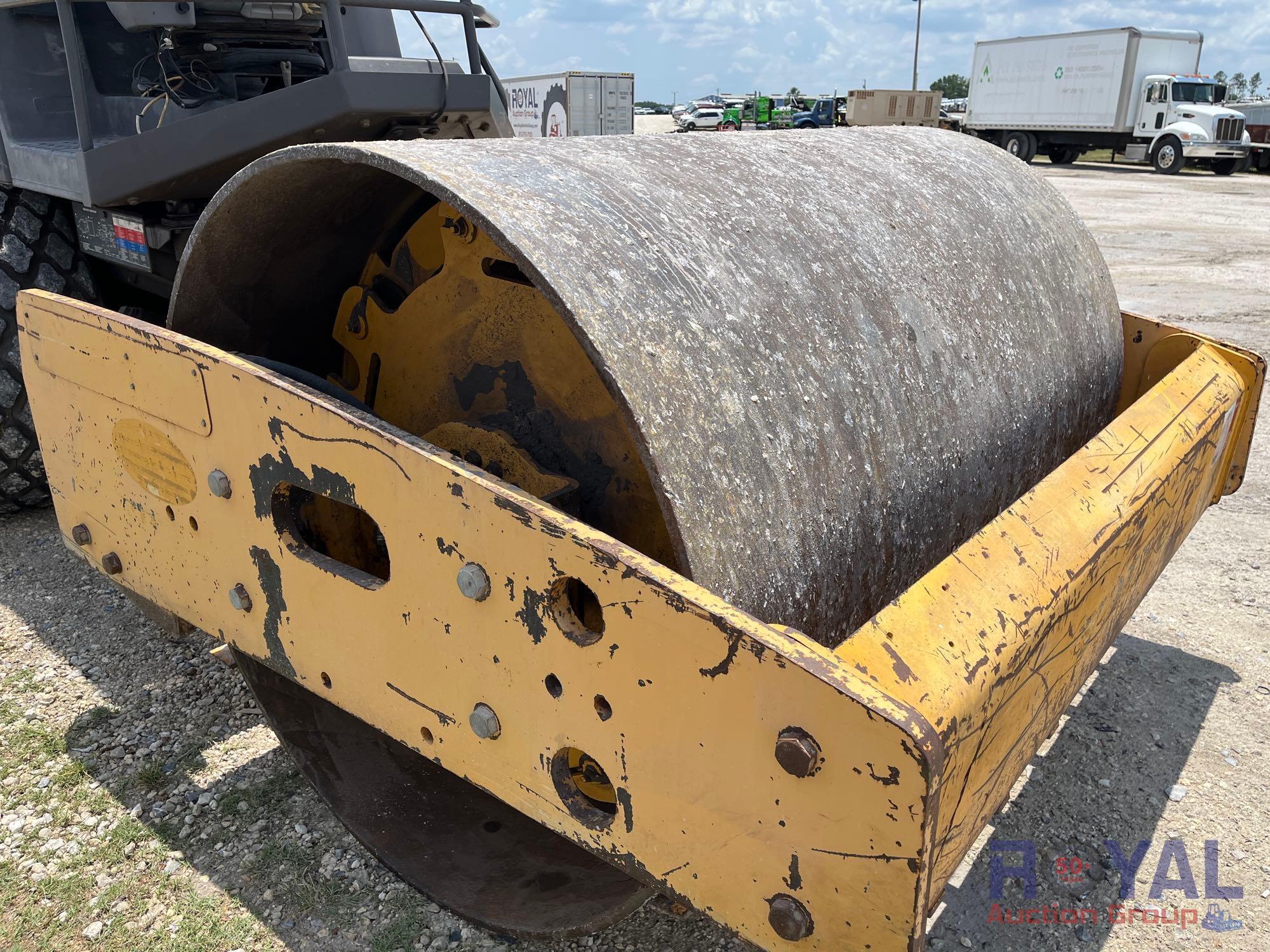 2011 Volvo SD-100D Single Drum Vibratory Dirt Compactor