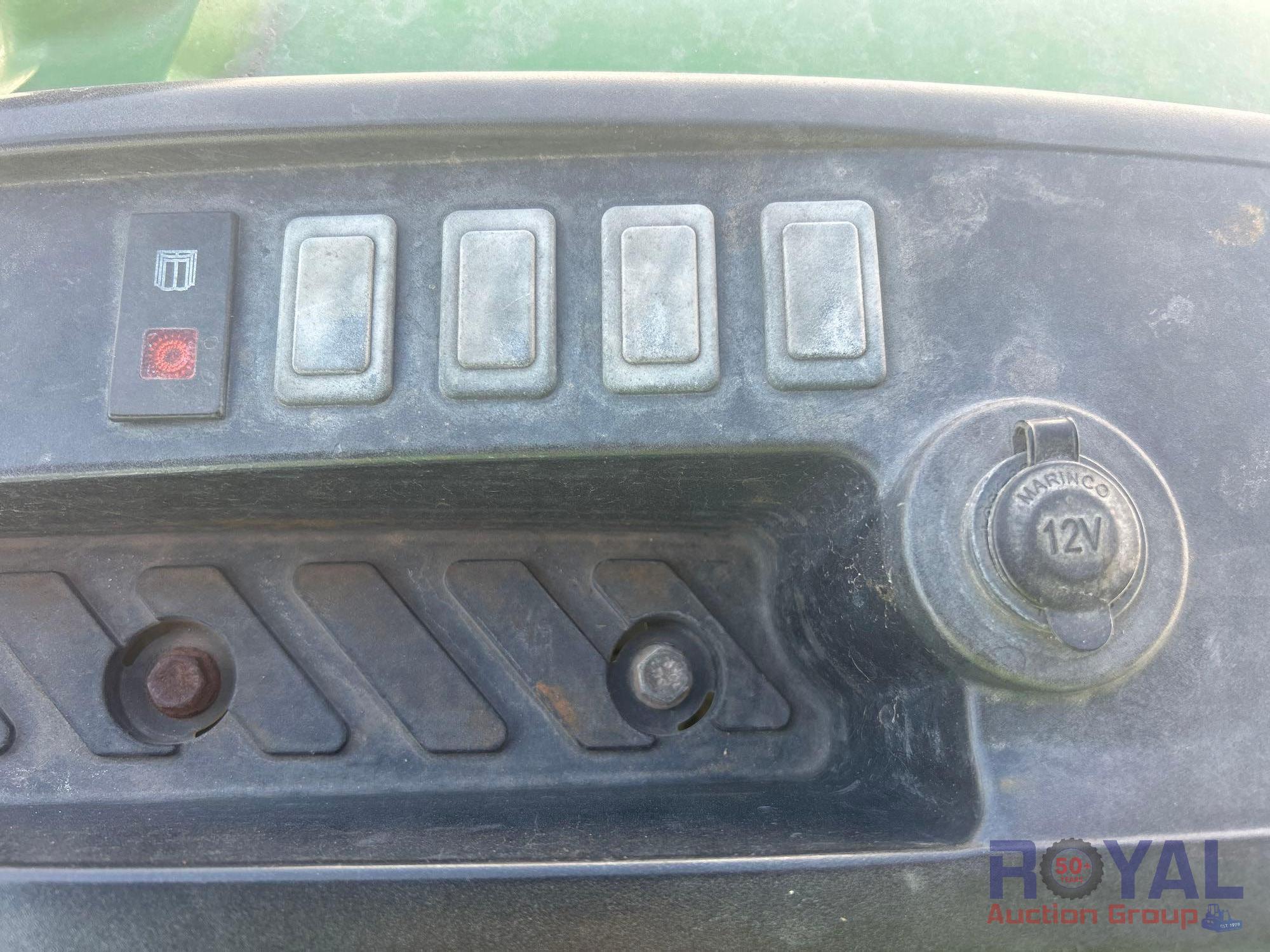 2015 John Deere 4052R Utility Tractor