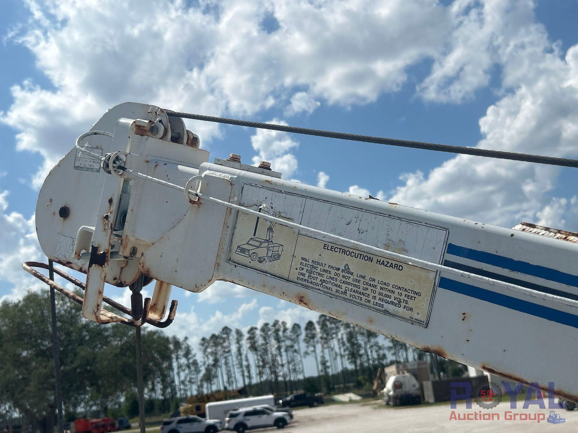 2001 Ford F-550 Crew Cab Auto Crane 4004EH 4,000LB Mechanics Crane Service Truck