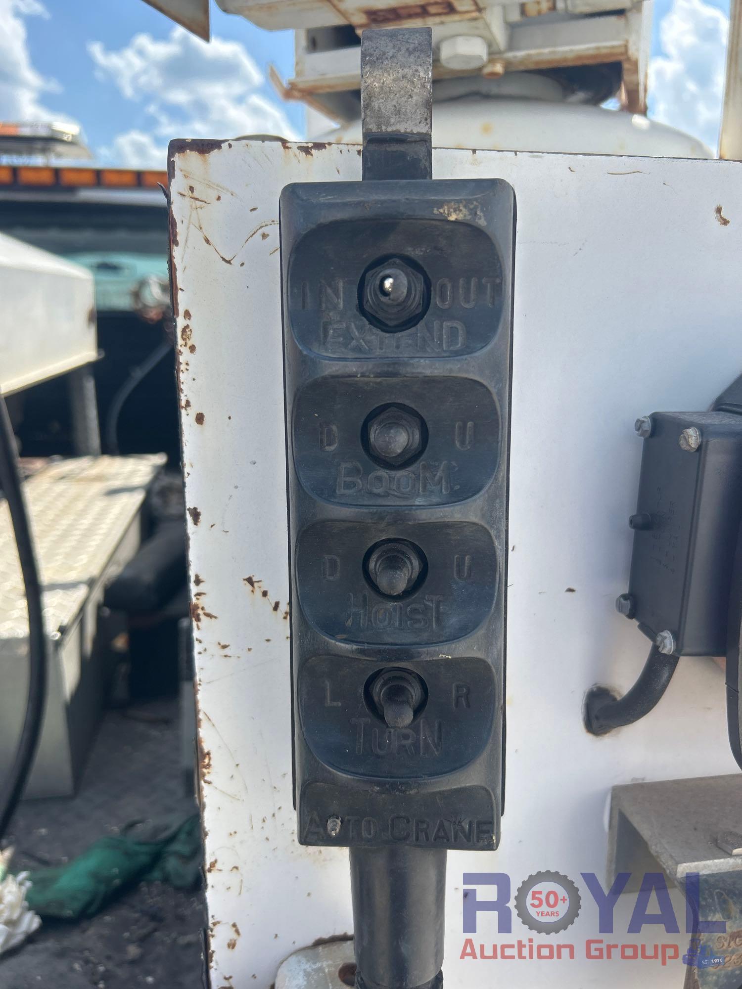 2001 Ford F-550 Crew Cab Auto Crane 4004EH 4,000LB Mechanics Crane Service Truck
