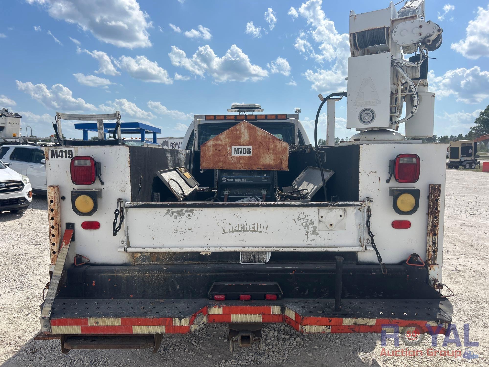 2001 Ford F-550 Crew Cab Auto Crane 4004EH 4,000LB Mechanics Crane Service Truck