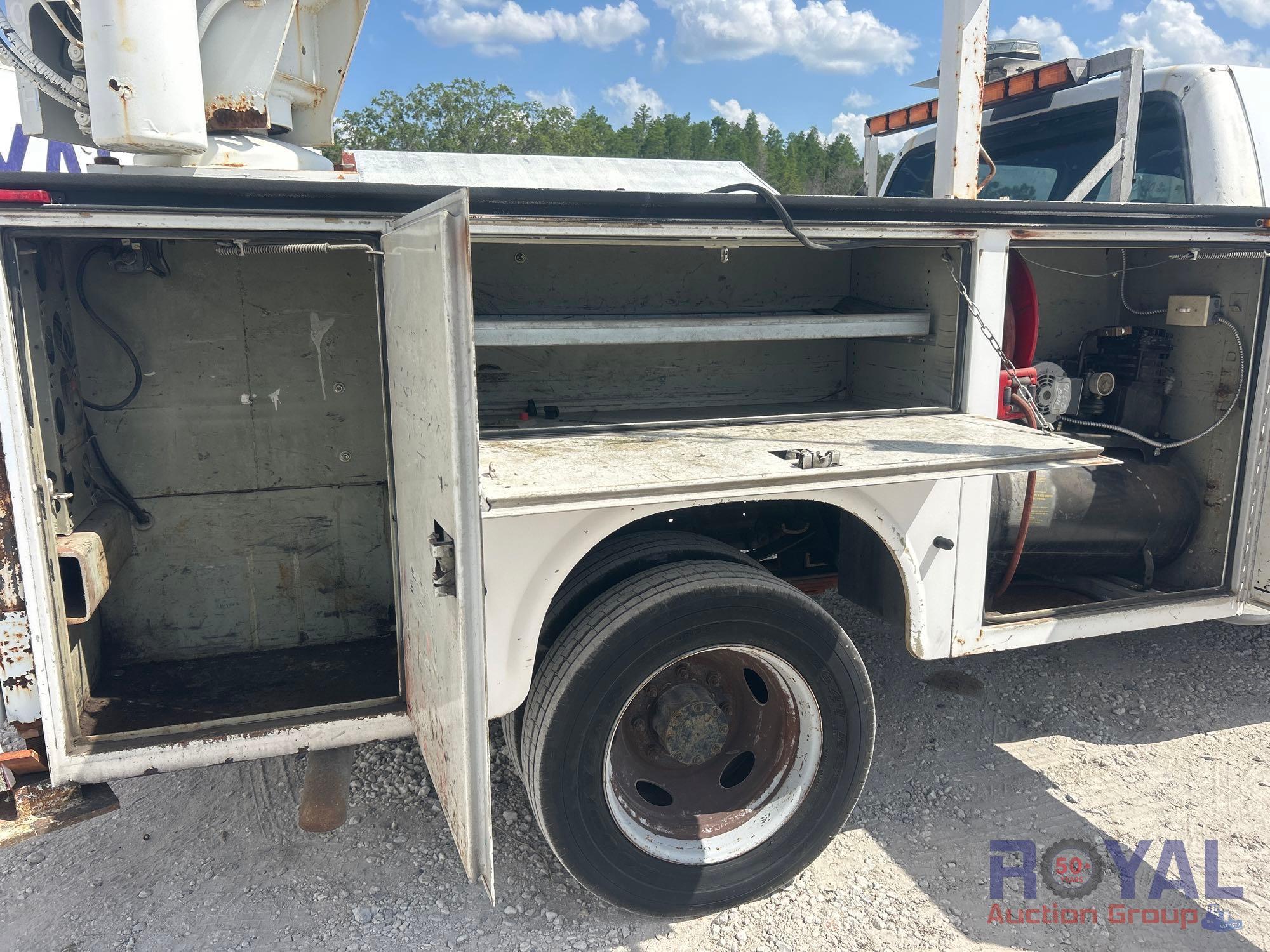 2001 Ford F-550 Crew Cab Auto Crane 4004EH 4,000LB Mechanics Crane Service Truck