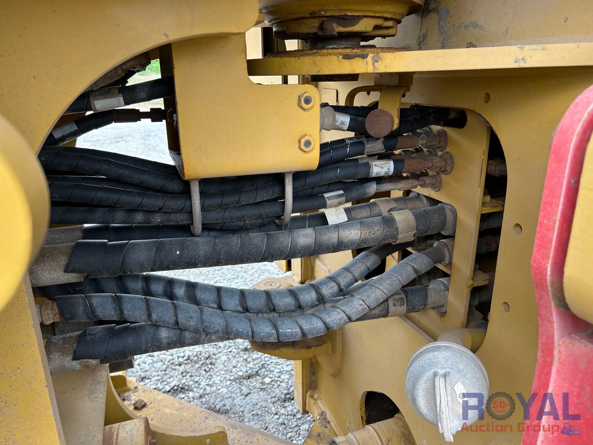 2019 Caterpillar 815K Articulated Compactor