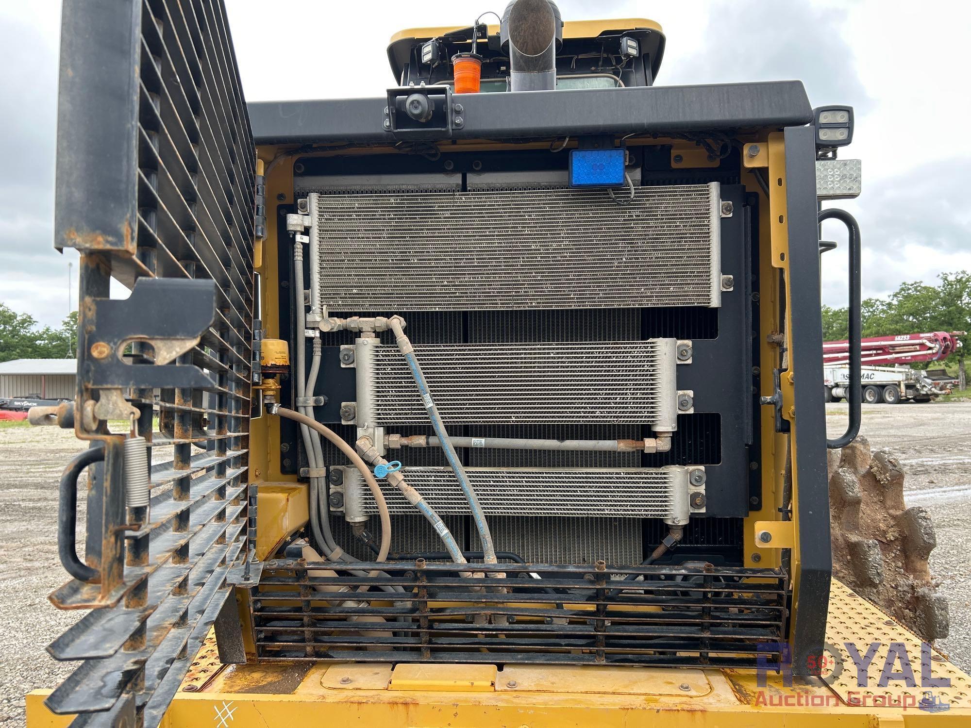2019 Caterpillar 815K Articulated Compactor