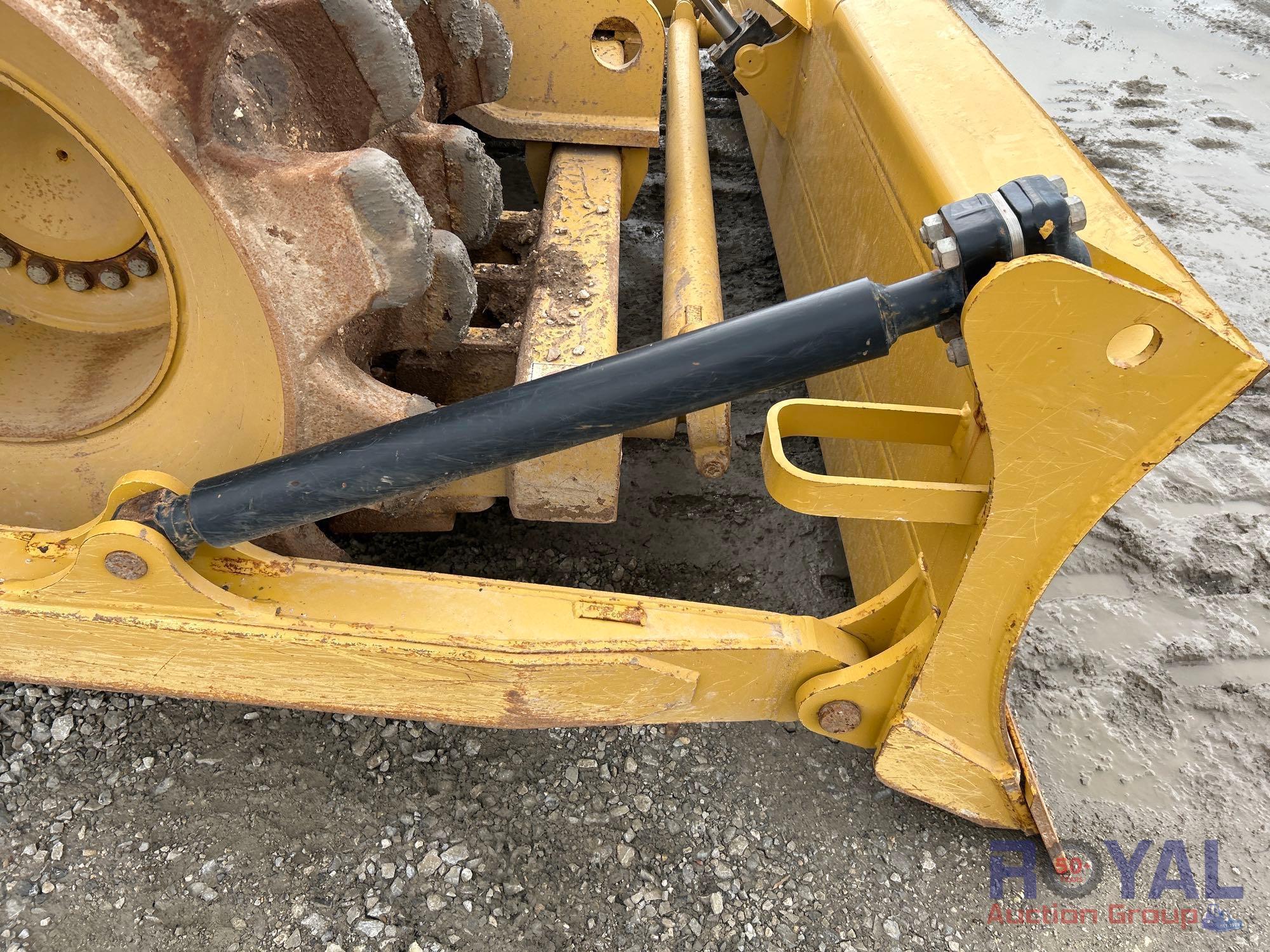 2019 Caterpillar 815K Articulated Compactor