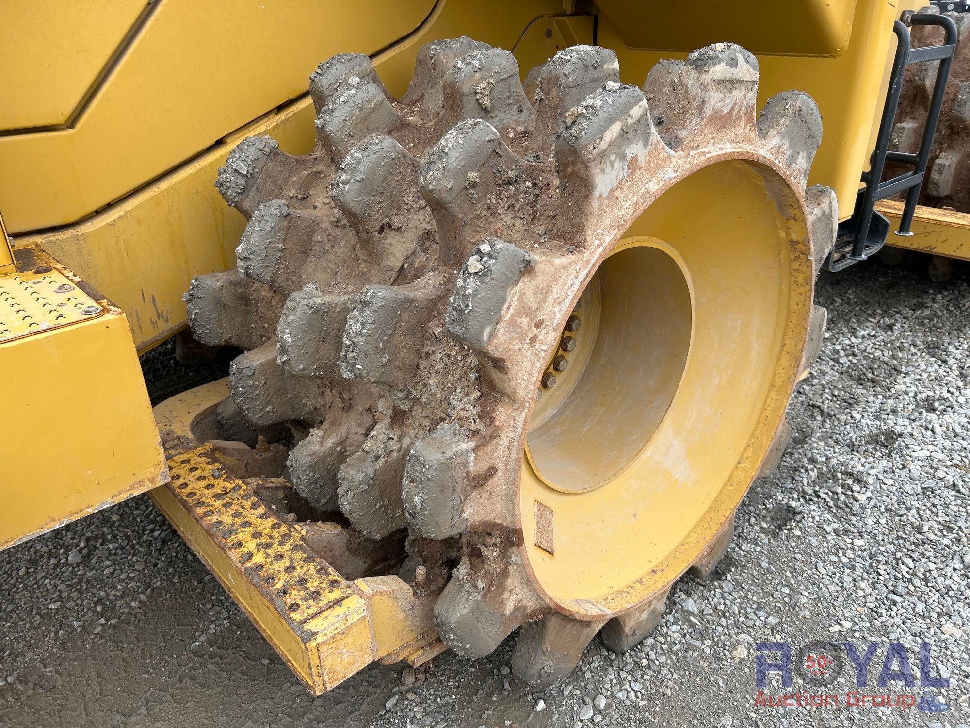 2019 Caterpillar 815K Articulated Compactor