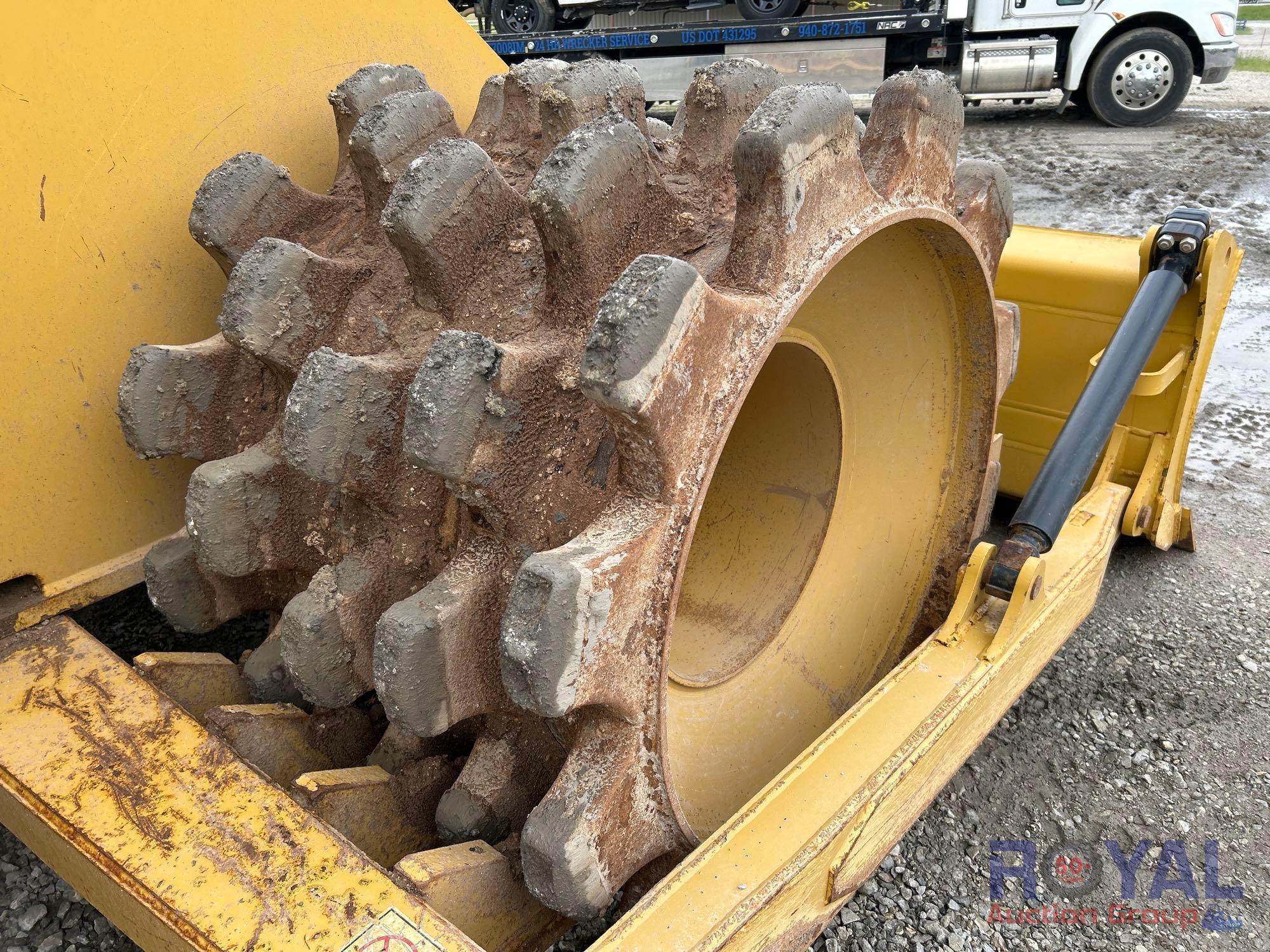 2019 Caterpillar 815K Articulated Compactor