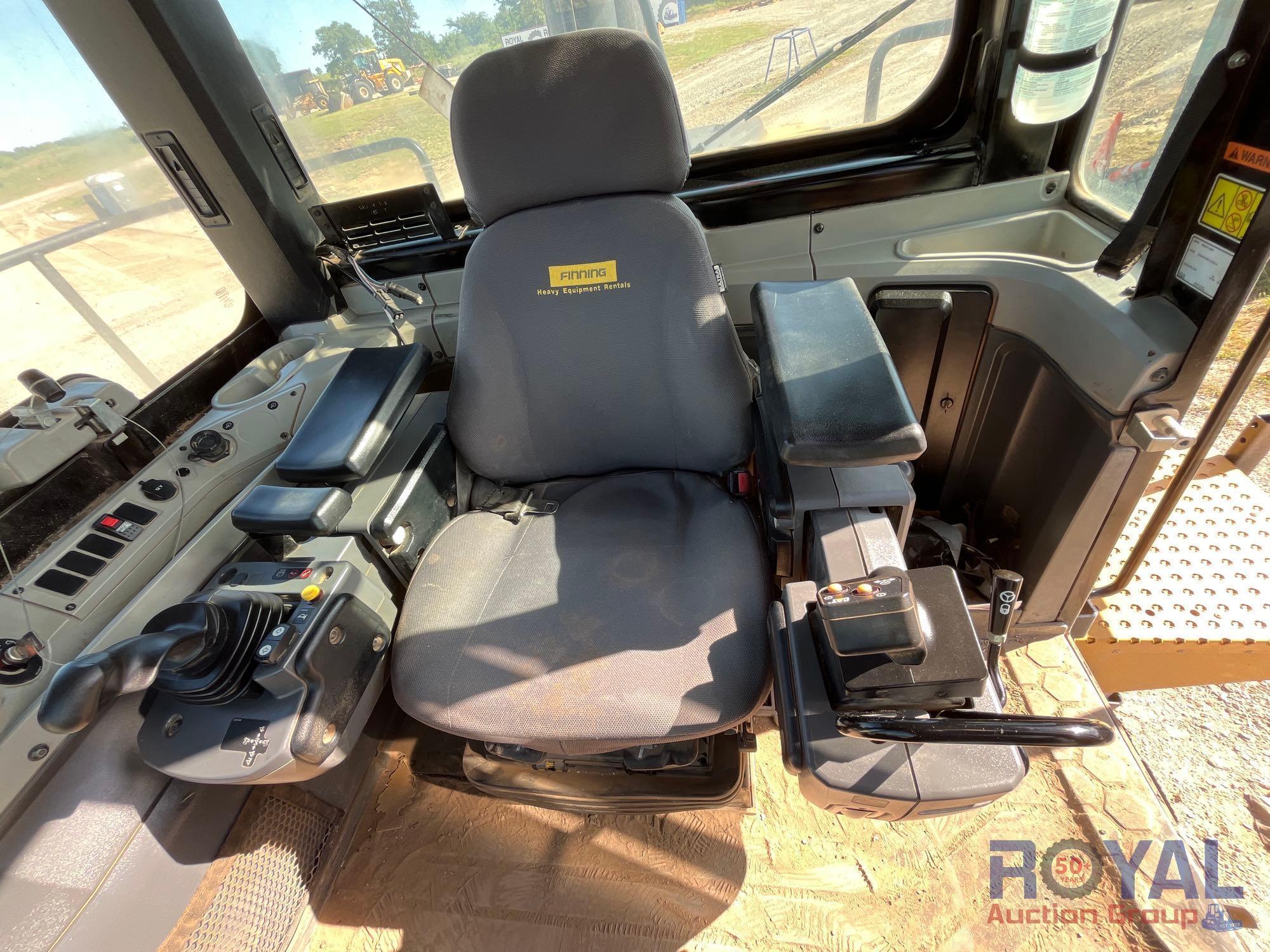 2019 Caterpillar 815K Articulated Compactor