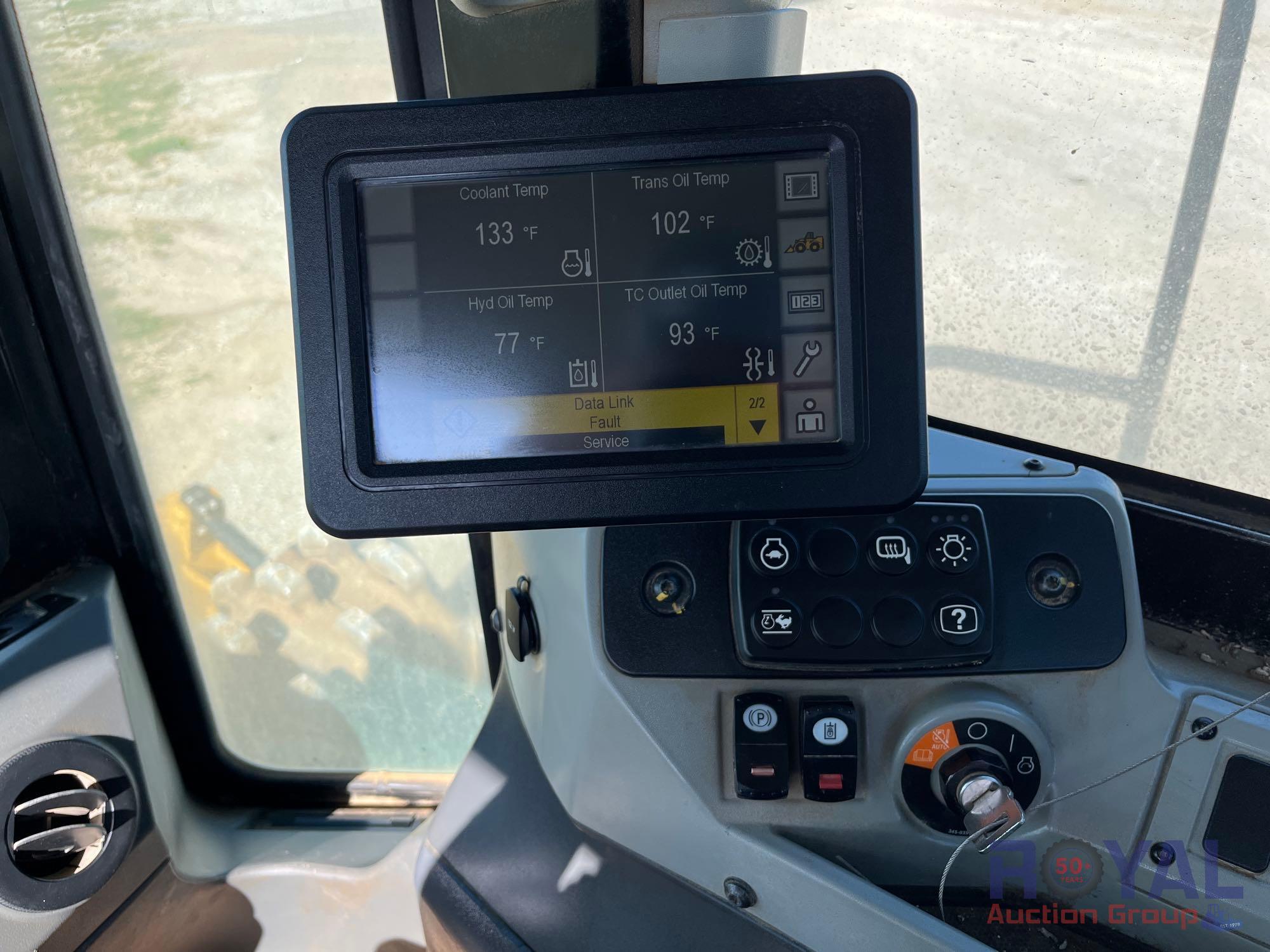 2019 Caterpillar 815K Articulated Compactor