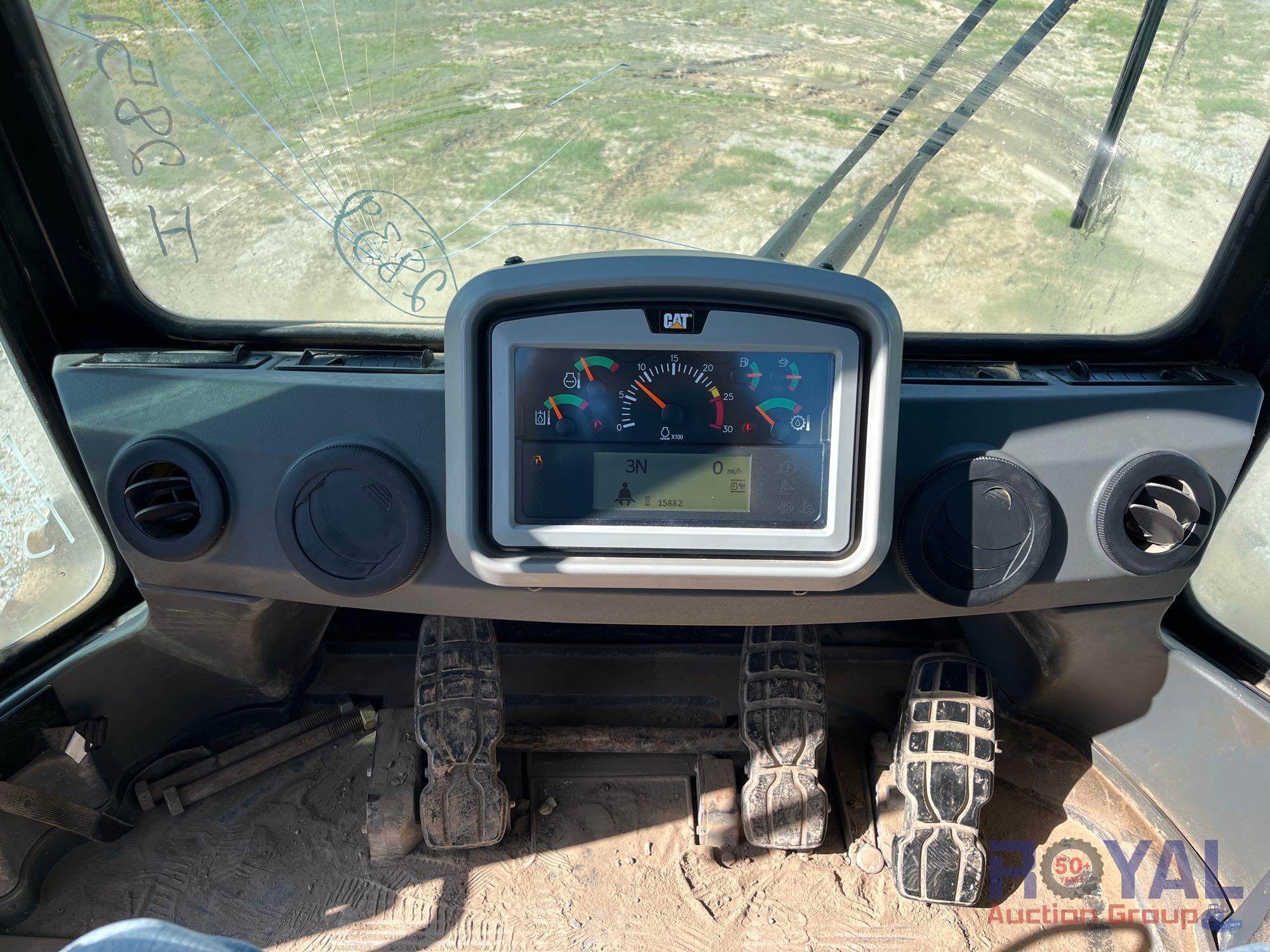 2019 Caterpillar 815K Articulated Compactor