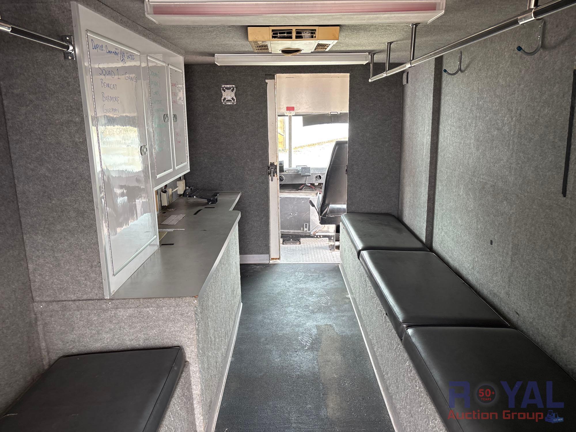 2001 Workhorse P42 SWAT Transport Truck