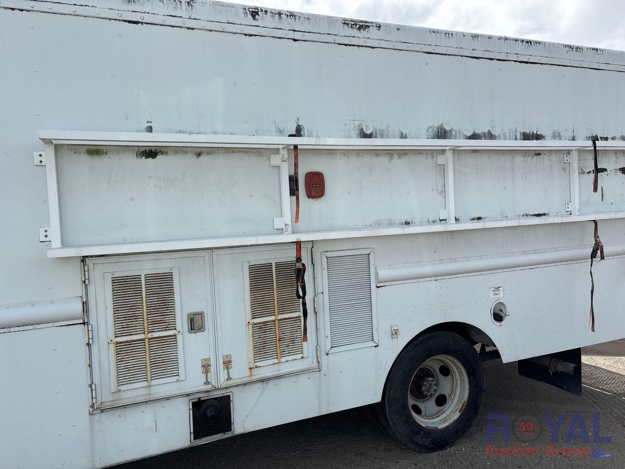 2001 Workhorse P42 SWAT Transport Truck