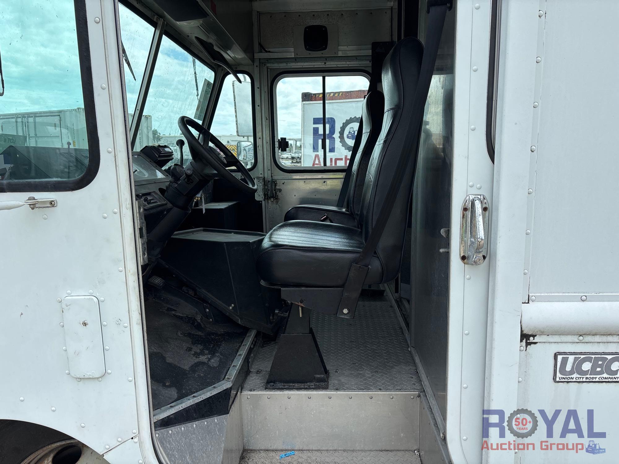 2001 Workhorse P42 SWAT Transport Truck