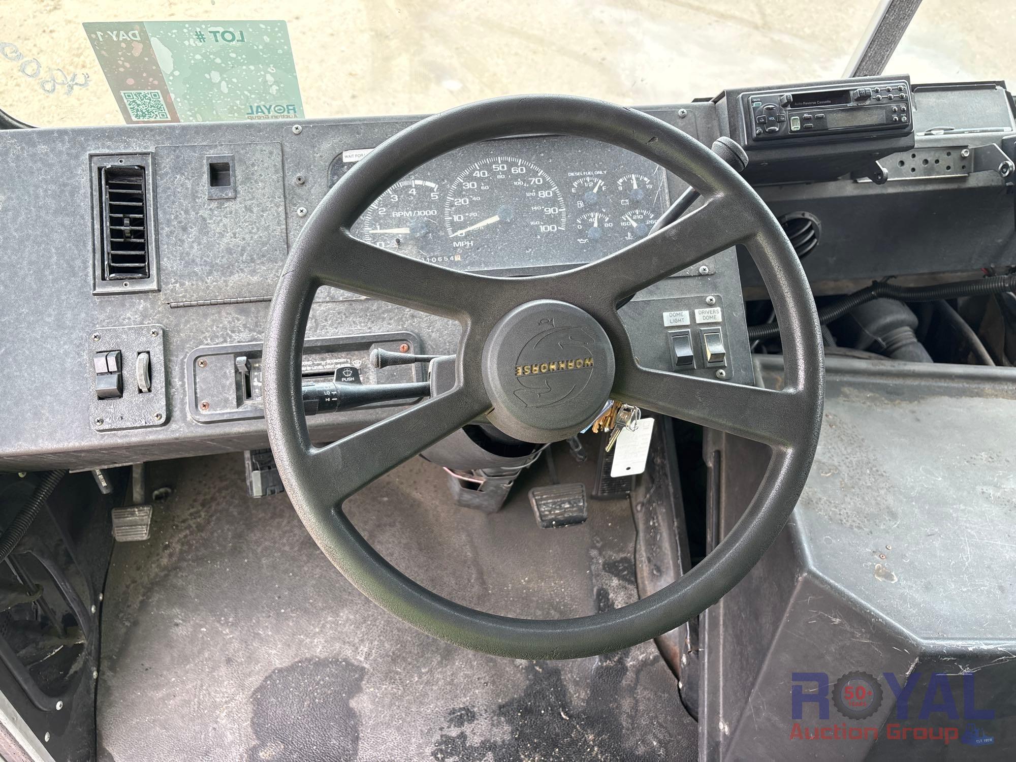 2001 Workhorse P42 SWAT Transport Truck