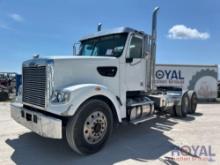 2015 Freightliner 122SD T/A Wet Kit Day Cab Truck Tractor