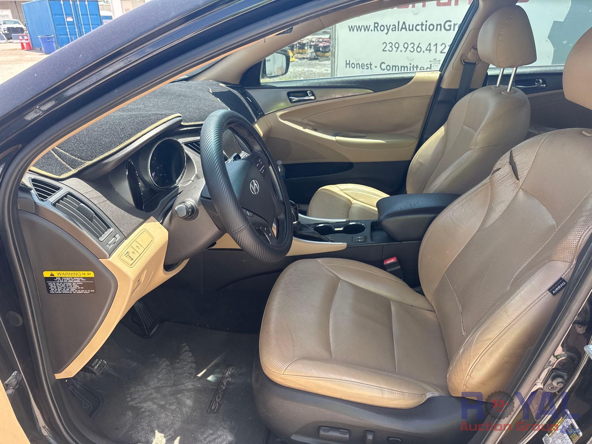 2013 Hyundai Sonata Hybrid Sedan