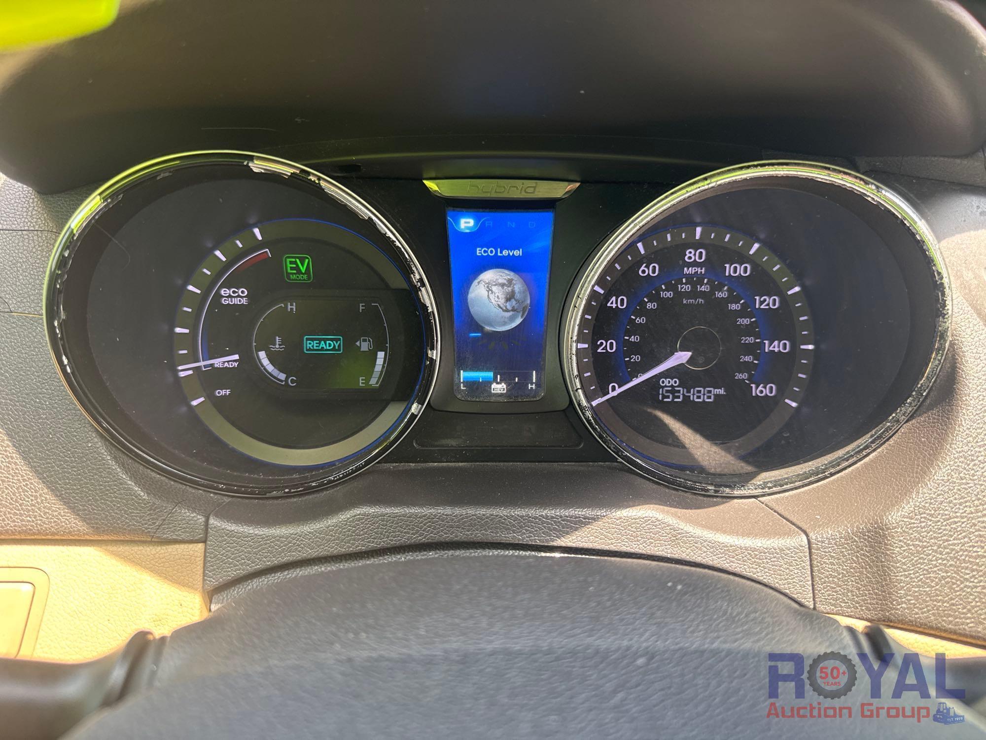 2013 Hyundai Sonata Hybrid Sedan