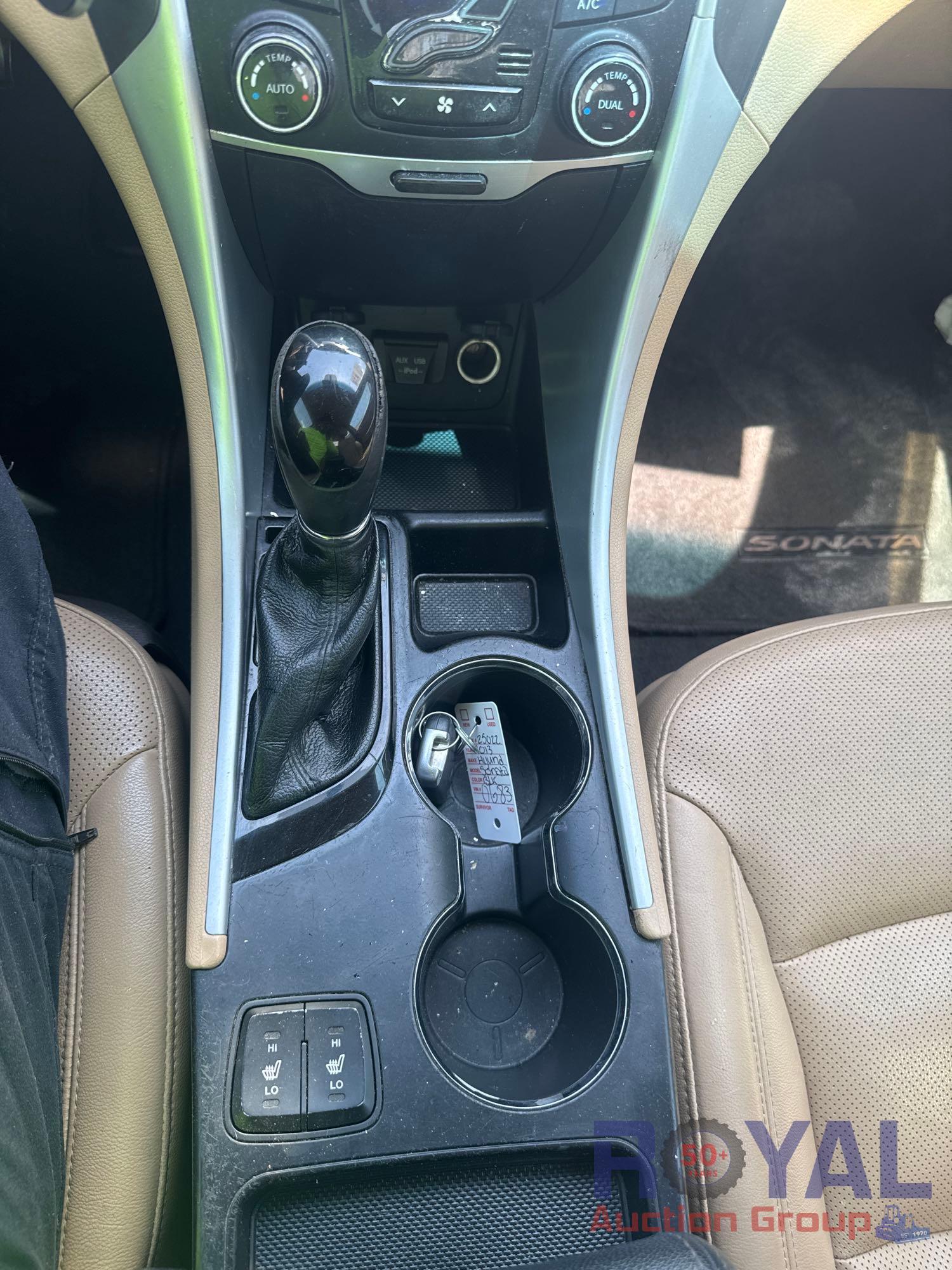 2013 Hyundai Sonata Hybrid Sedan