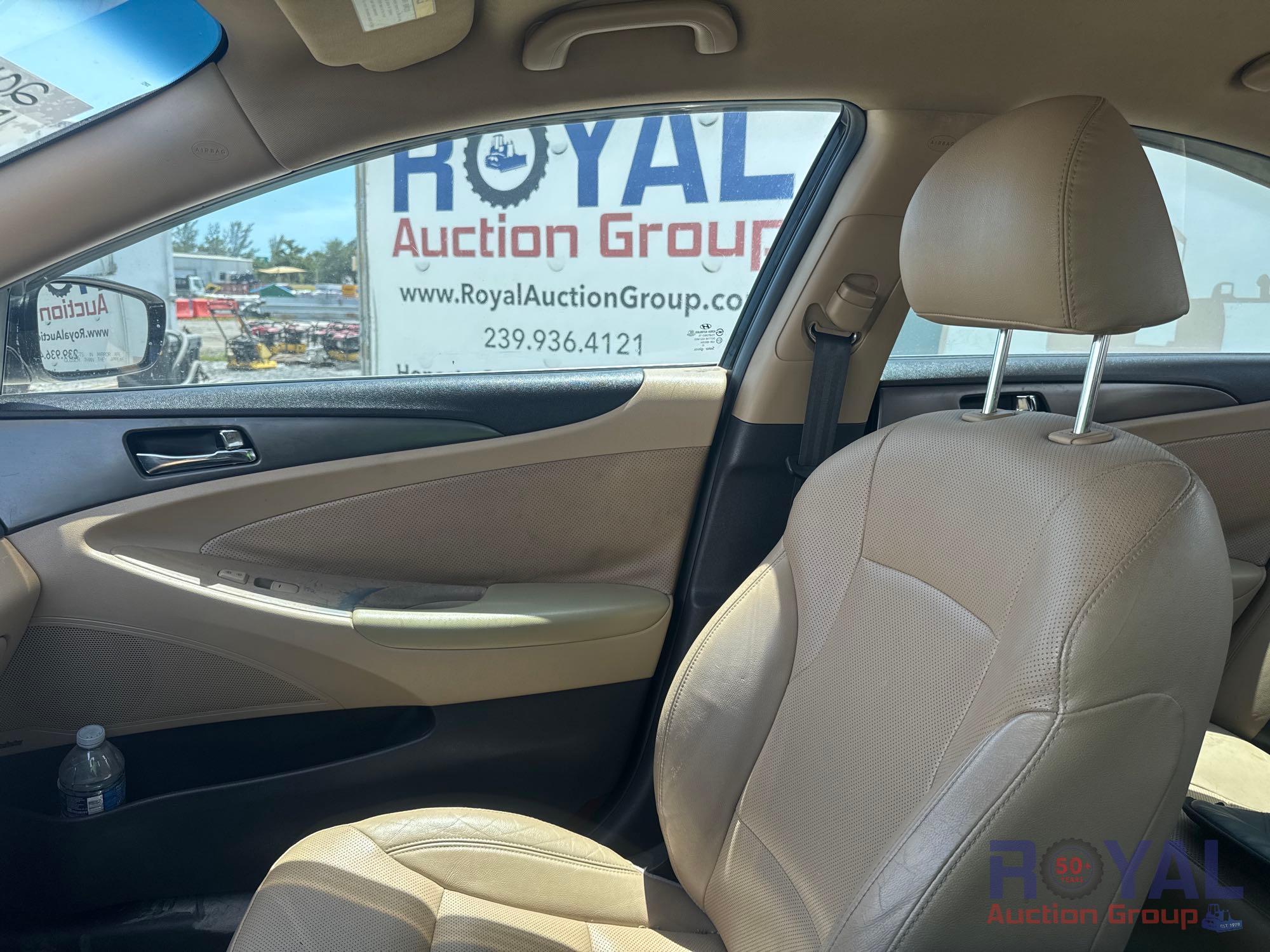 2013 Hyundai Sonata Hybrid Sedan