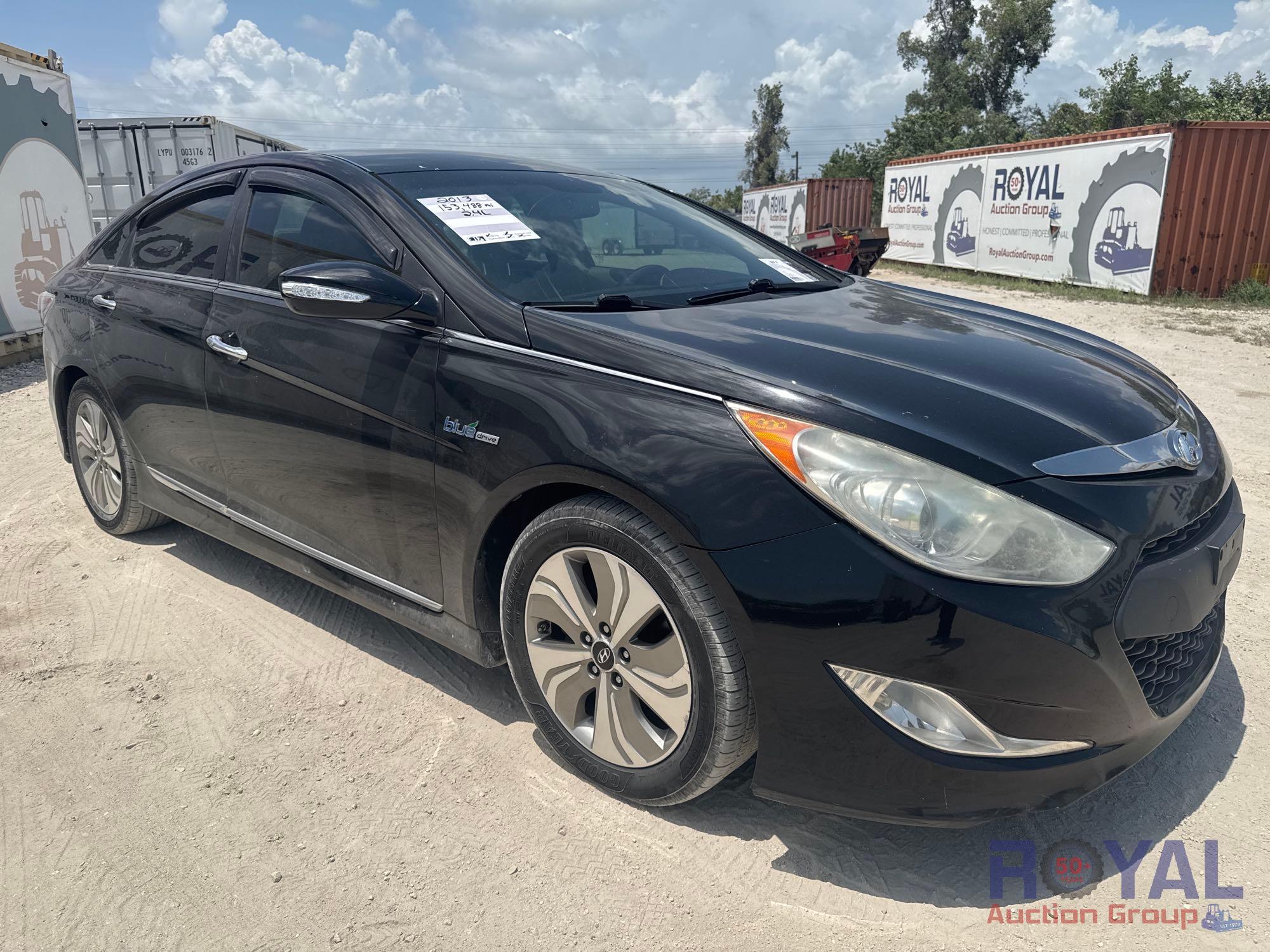 2013 Hyundai Sonata Hybrid Sedan